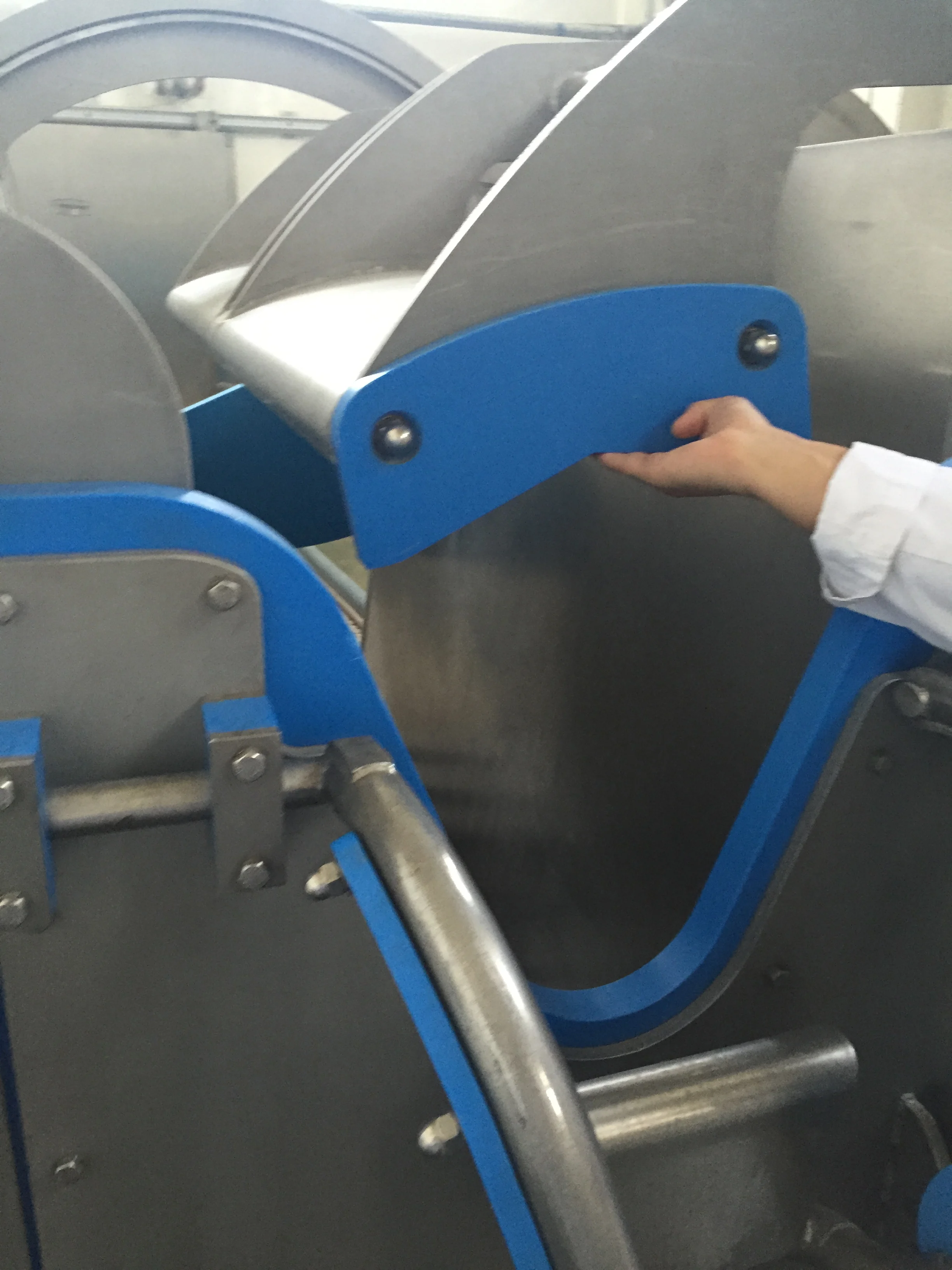 Halal cattle and sheep slaughtering box cattle and sheep slaughterhouse equipment