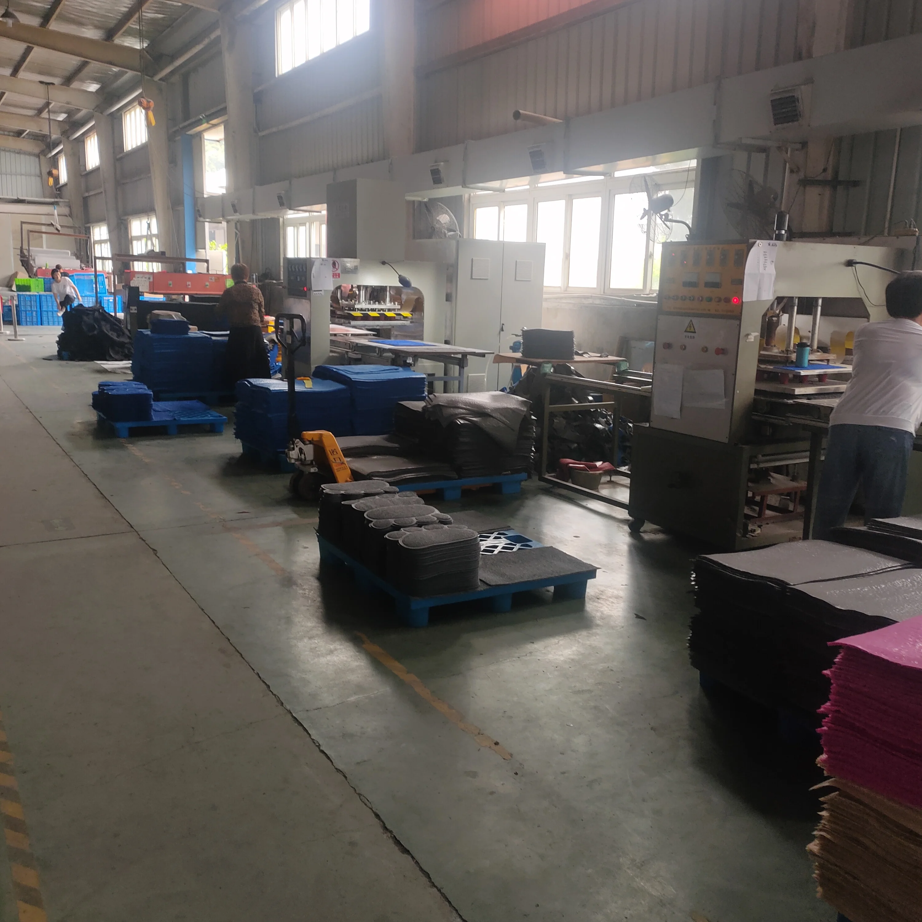 Pvc Cat Litter Mat Plastic Pet Mat Eco Friendly Cat Toilet Mat Pet