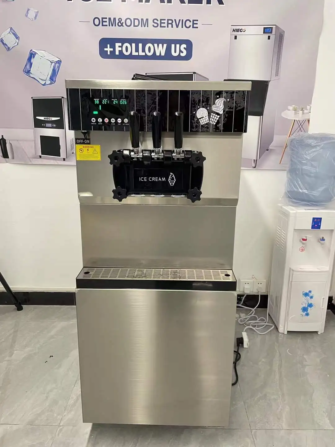 ソフトクリームメーカーイタリア製アイスクリーム製造機
