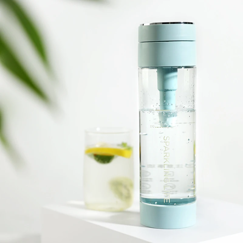 2023 Mini Soda Maker Home Refill Soft Drink Carbonated Portable Soda Water Machine
