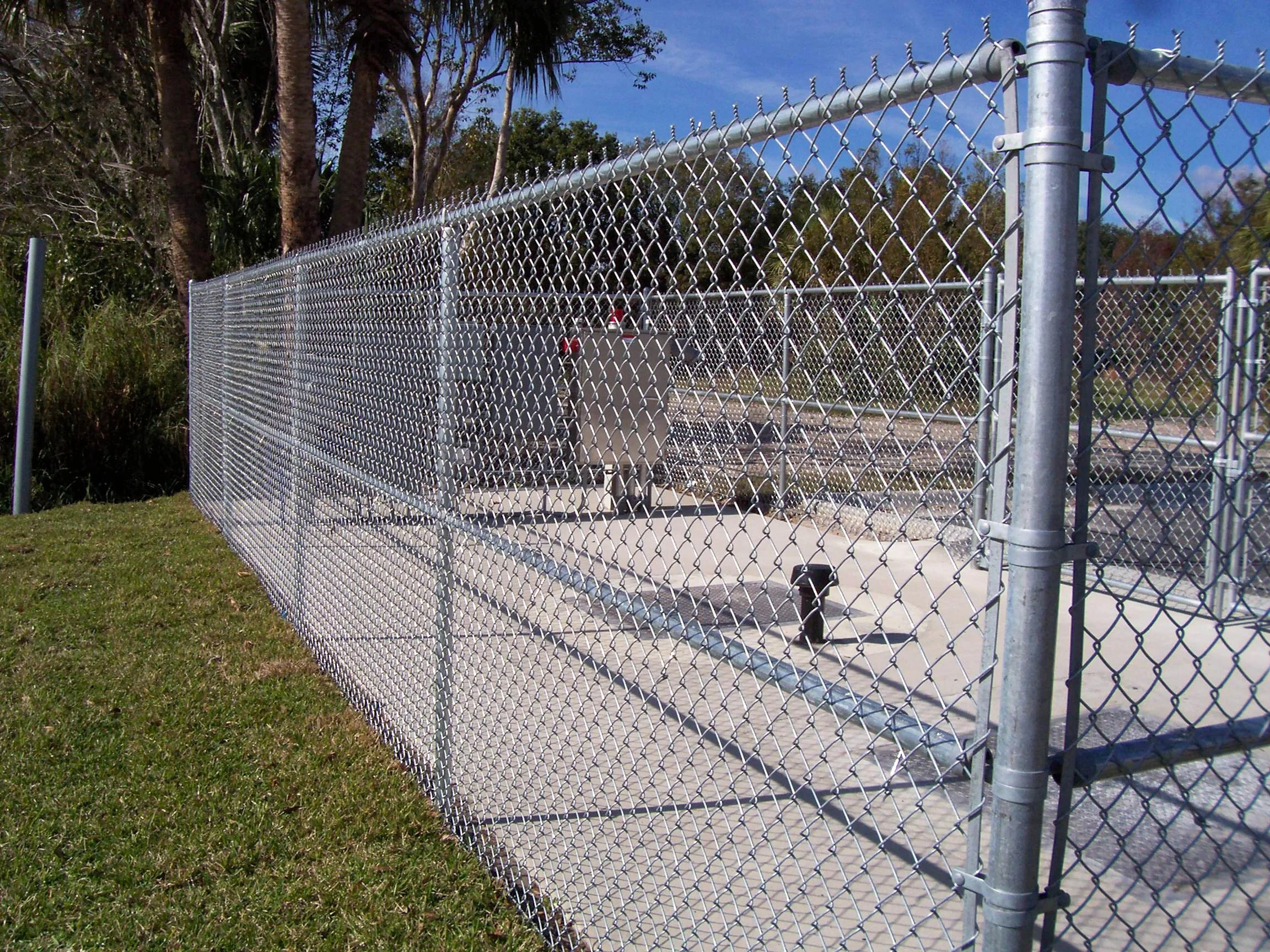 product galvanized chain link mesh fence with grass-18