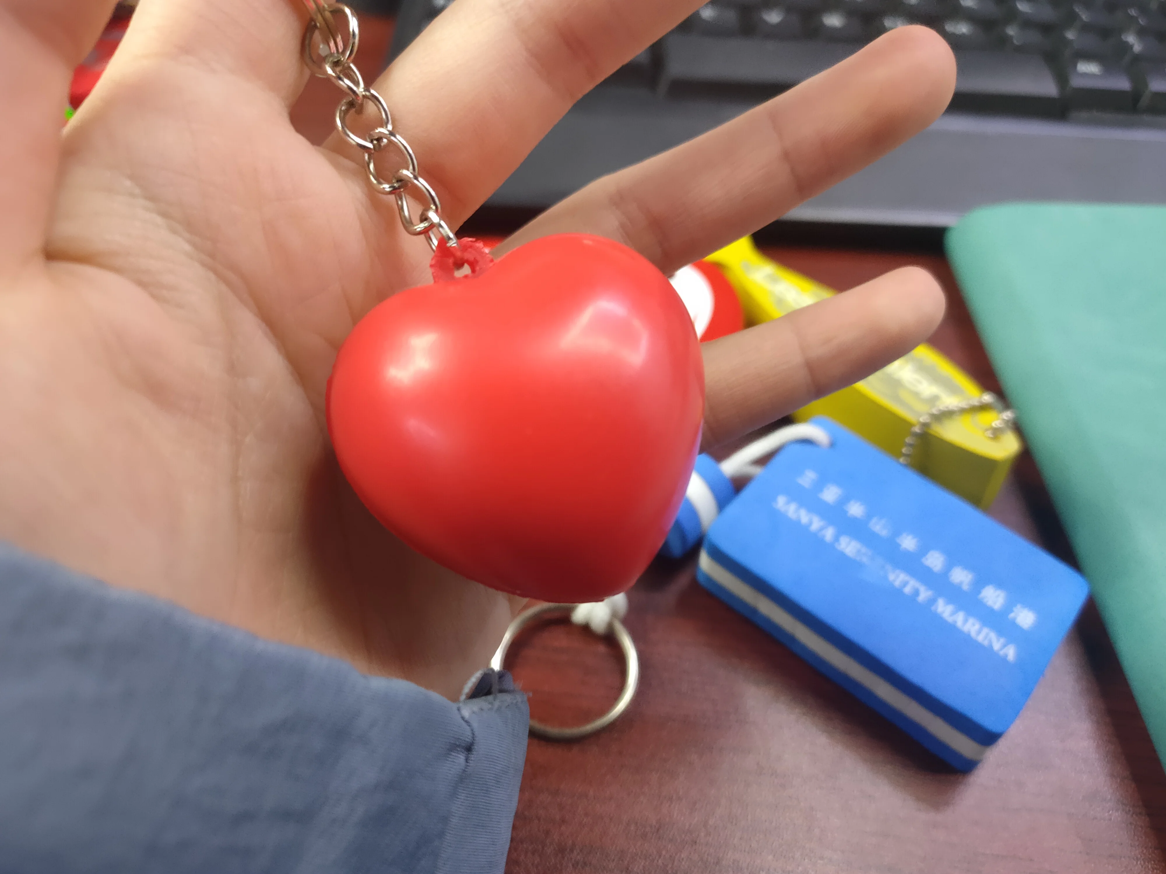 Cheap Price Custom Eva Foam Floating Keychain for Promotions