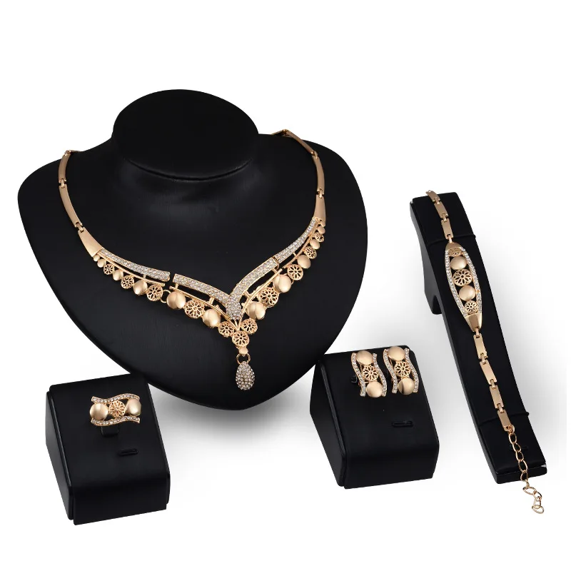 Dubai Gold Plated Necklace Jewelry Women's Fashion Chain Necklace Jewelry  Set for Wedding Engagement New Design Neck Accessories