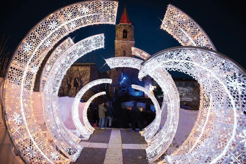 2022 New Design Outdoor Street Display Giant Motif Light Decorations for Christmas