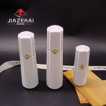 Luxury Cubic Borosilicate Glass Skin Care Bottles Cosmetic Lotion Pump Soap Containers for Body Care for Serum Packaging