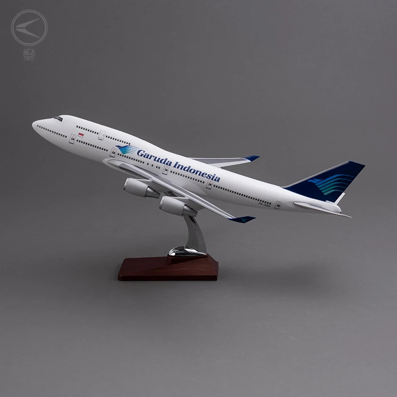 Garuda Indonesia 航空機モデル スタンド付き Garuda Indonesia – 航空機モデル専門店 クロスウイング