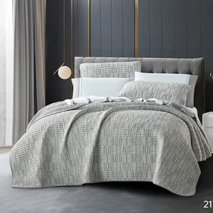 Hot Sell New Fashion Luxury Yarn Dyed Microfiber Quilting Bedspread