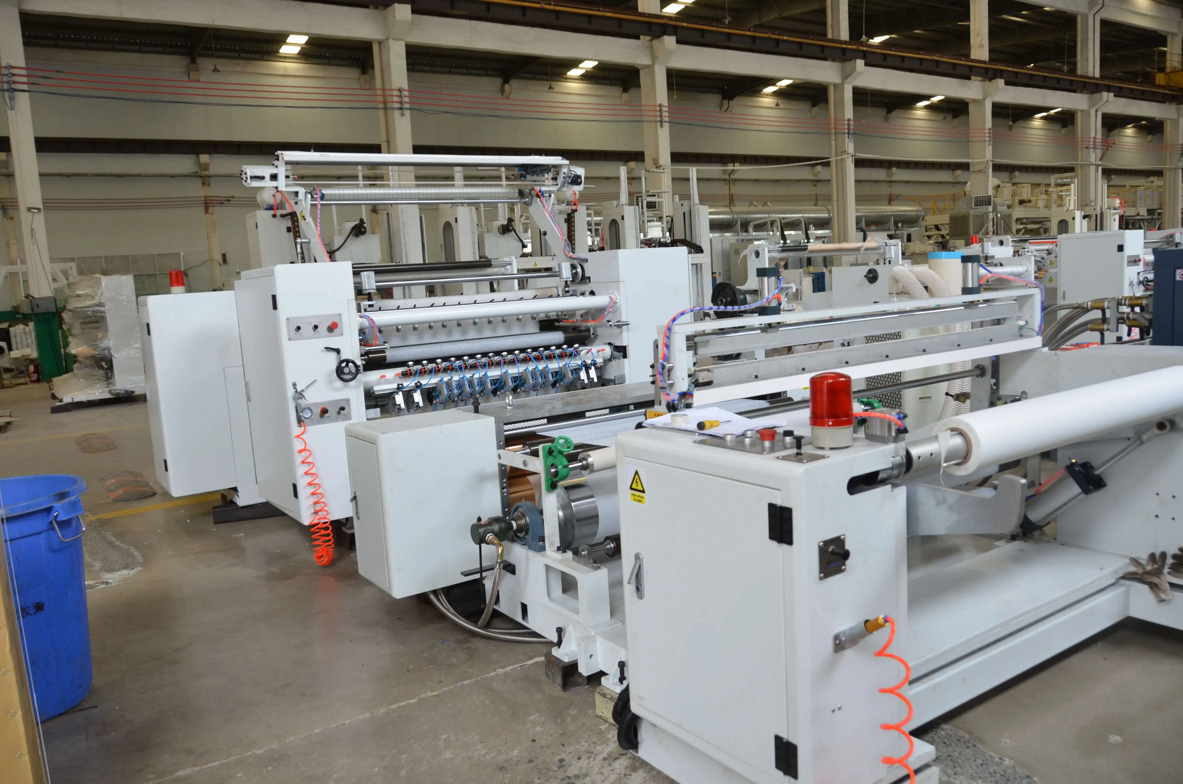 3D Nonwoven Fabrics Embossing and Perforating Lamination Machine