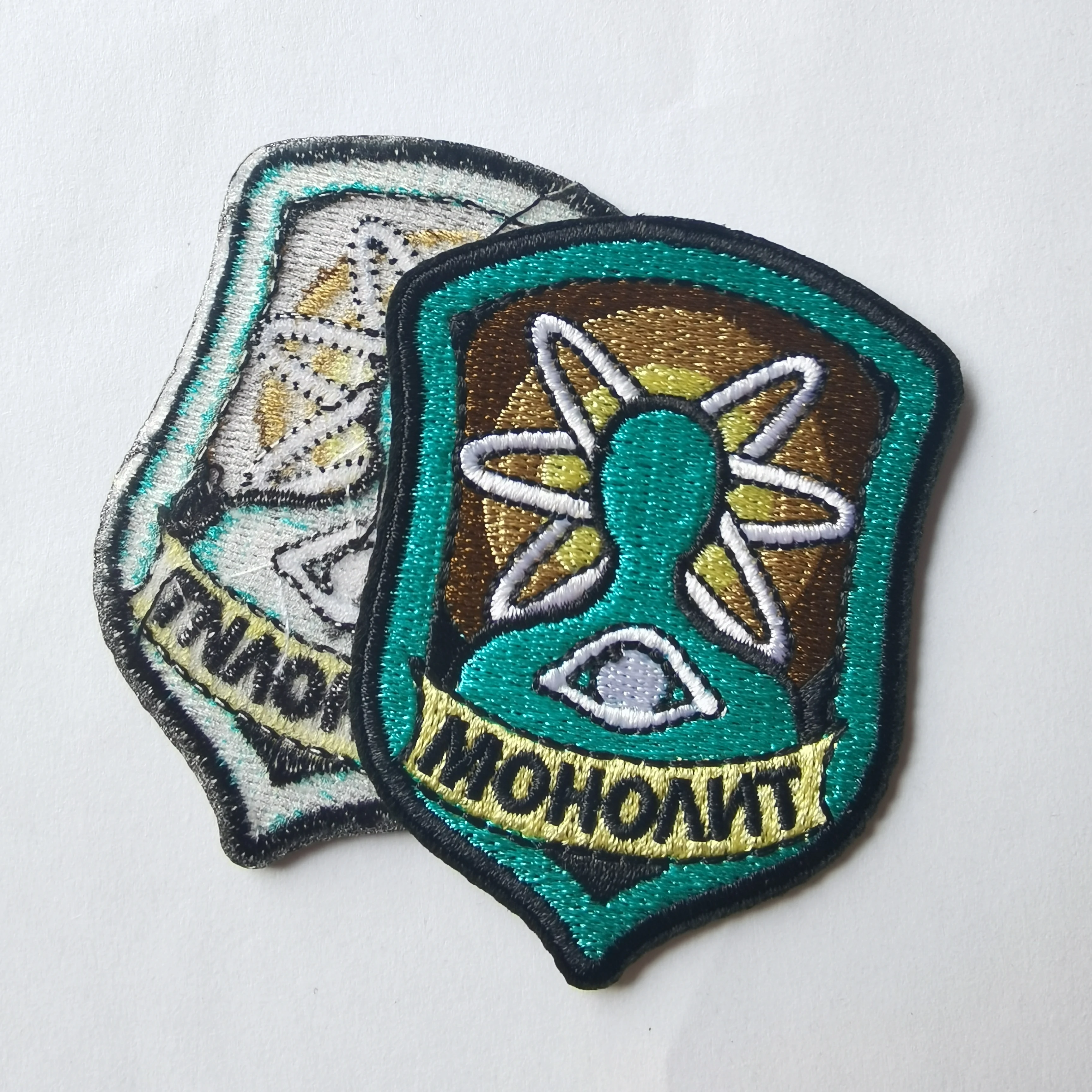 Custom Textile Label Tag With Logo Garment Embossed Embroidered Patches Heat Transfer Iron on Logo Embroidery Badges for Clothes