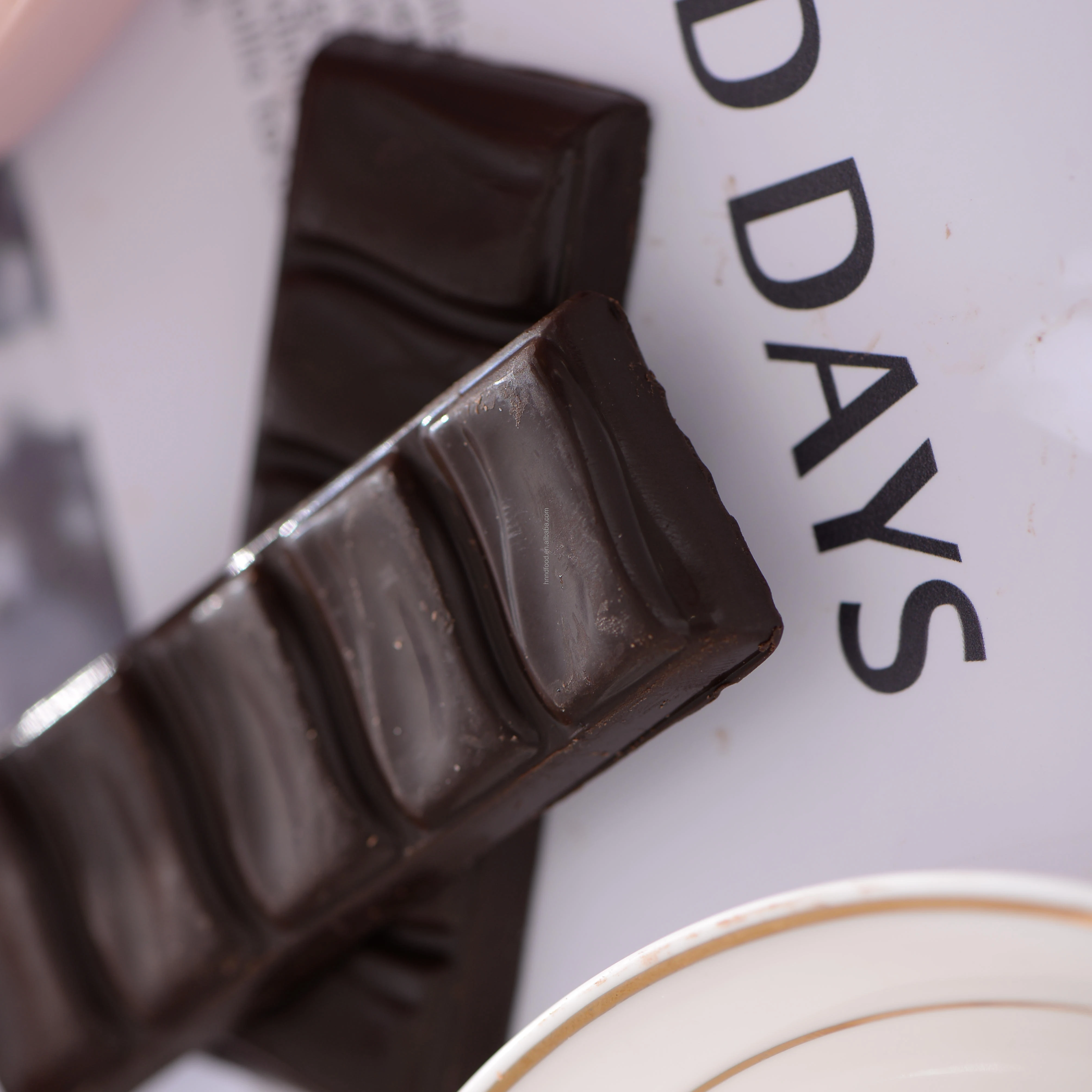 chocolates wholesale high quality jumping milk chocolate bar