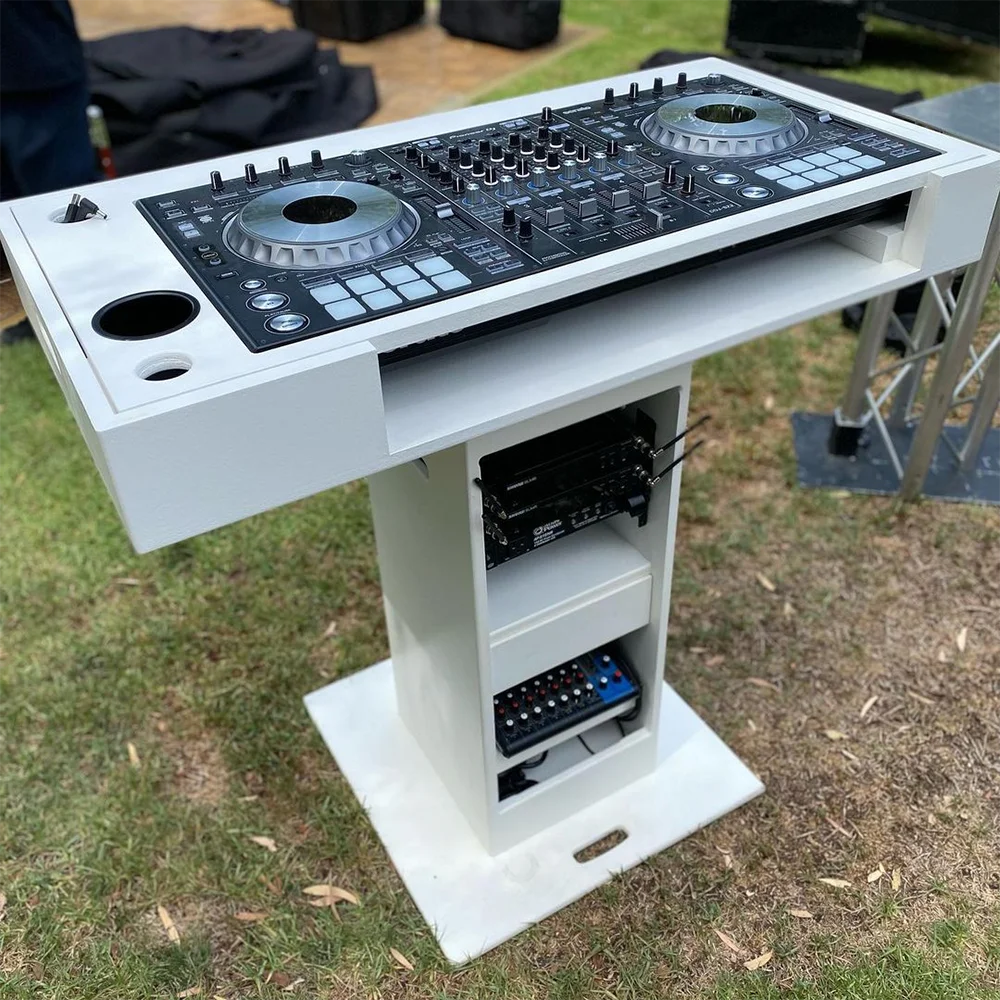 ブラックホワイトレッドゴールドDJコントロールタワーDJ