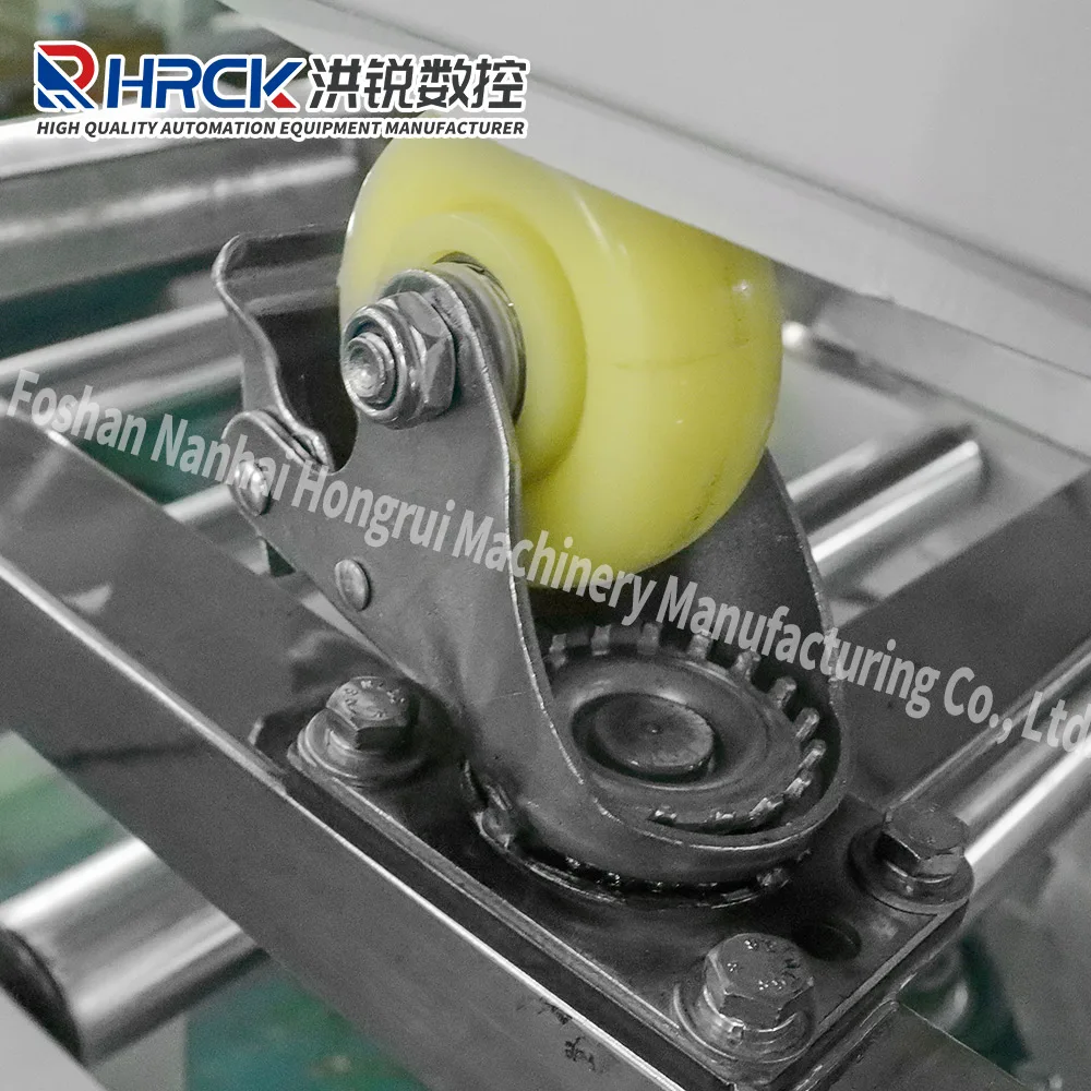 Light material manual rotating roller table, stable locking, multi scene application