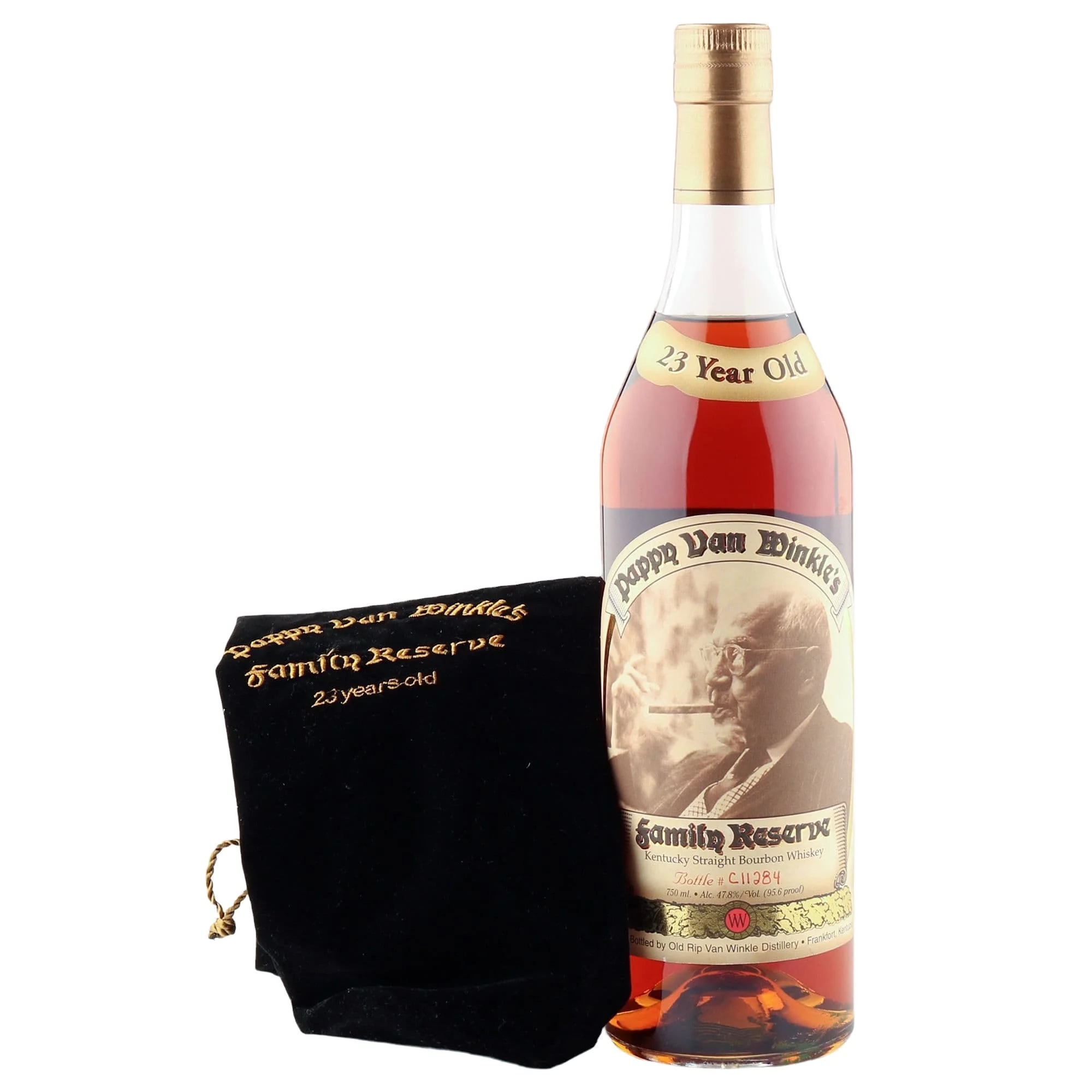 Pappy van winkle. Виски Pappy van Winkle's. Pappy van Winkle в руке Бурбон. Pappy van Winkle в руке. Pappy van Winkle в Красном мешке.