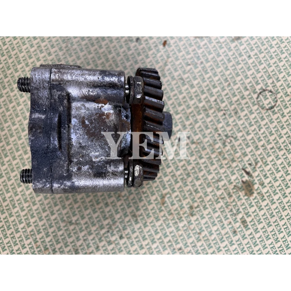 V1100 Oil Pump for Kubota Excavator Engine Industrial Machinery Engine Parts