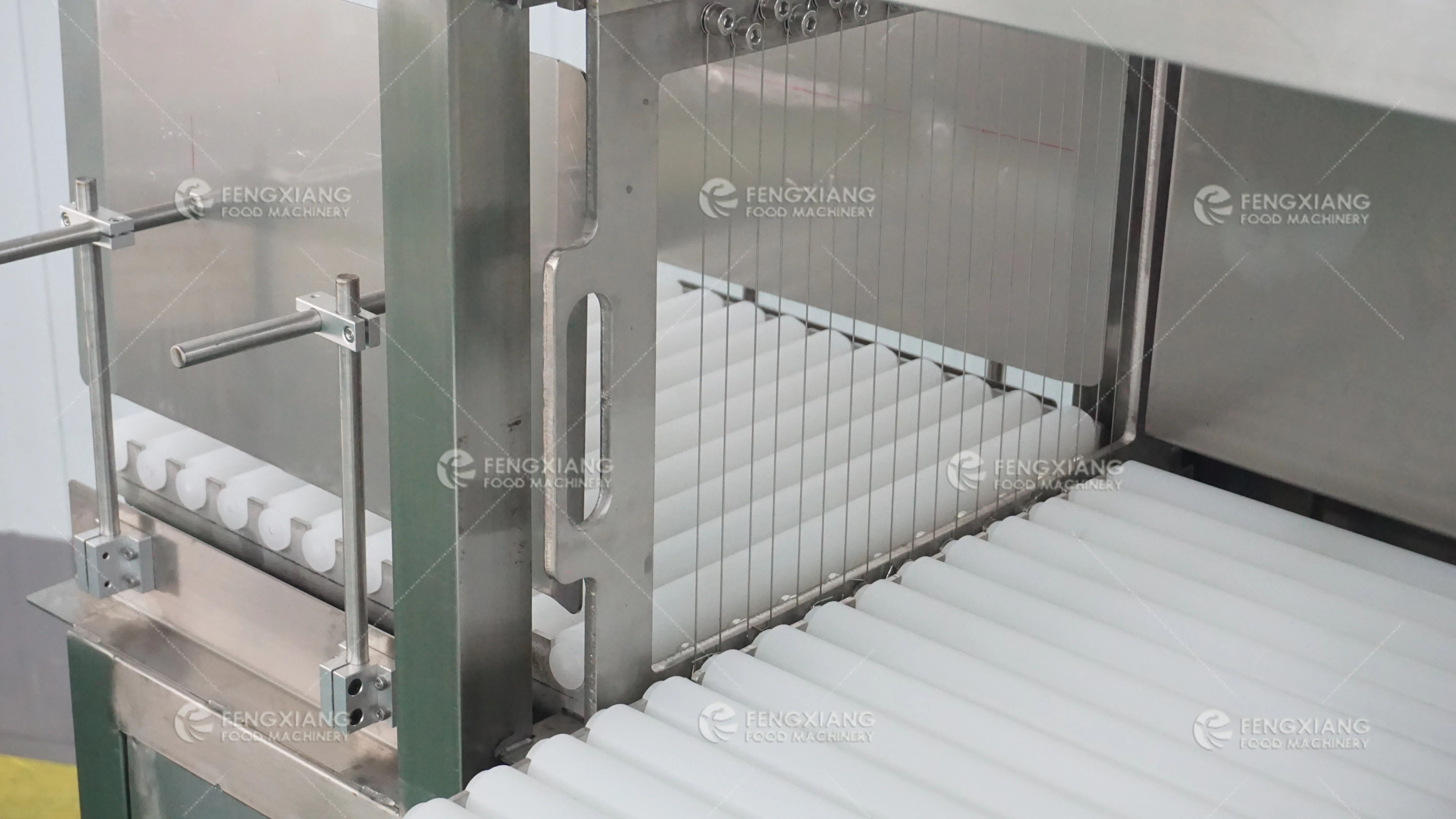 Pneumatic Cheese Dices Slices Cutting Chopper Air Compressor Cheese Stripping Slicing Machine