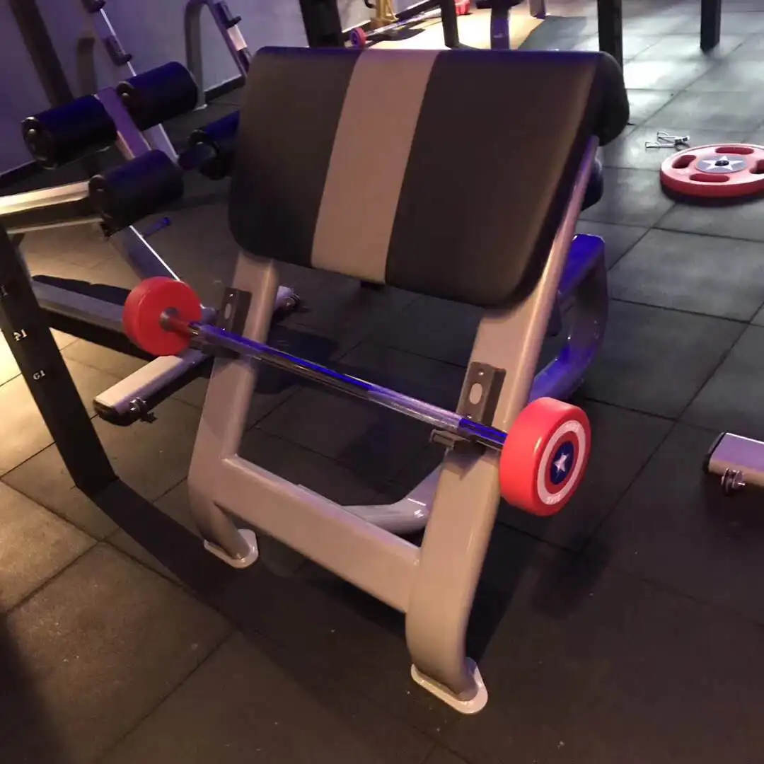 説教者カール上腕二頭筋エクササイズフリーウェイトダンベル