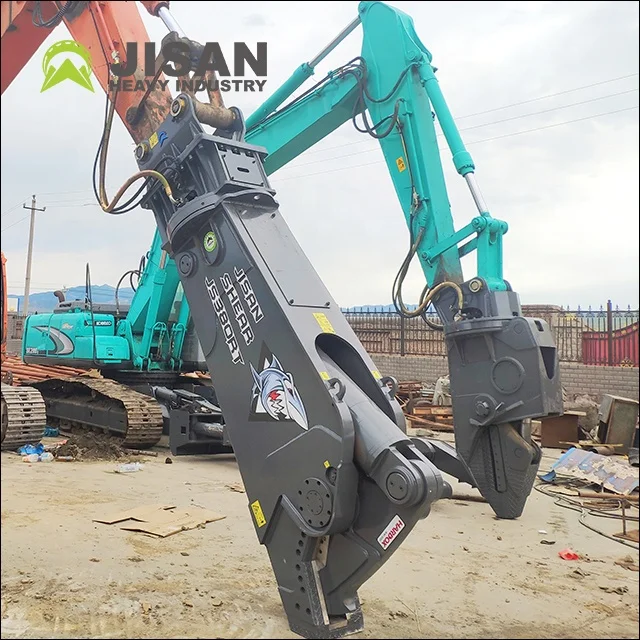 Fully Rotating Scrap Demolition Shear for Processing Steel in Scrap