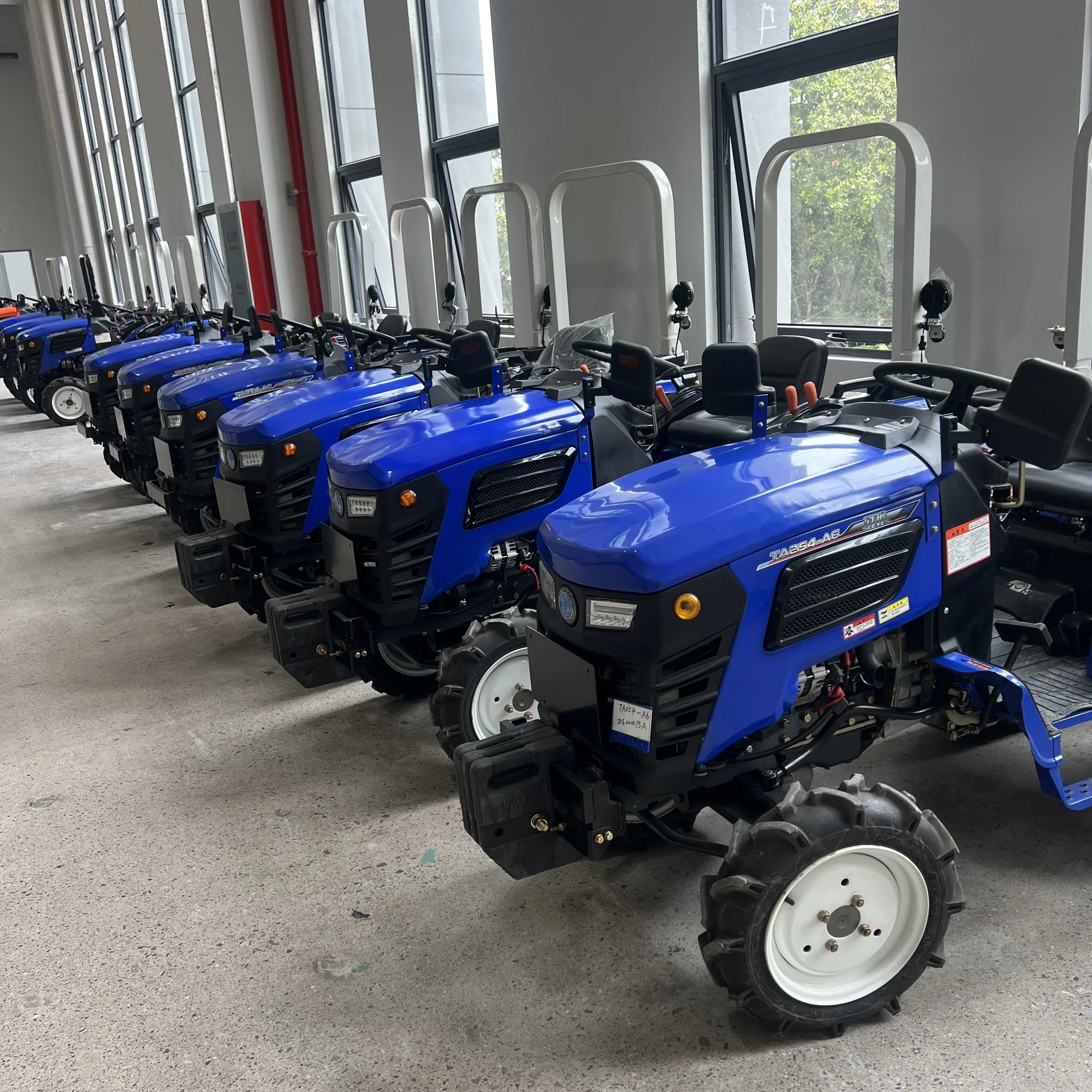 Mini Tractor High Safe Level Mini Farm Tractor 25 -50 hp Agricultural Farm Tractor for Sale