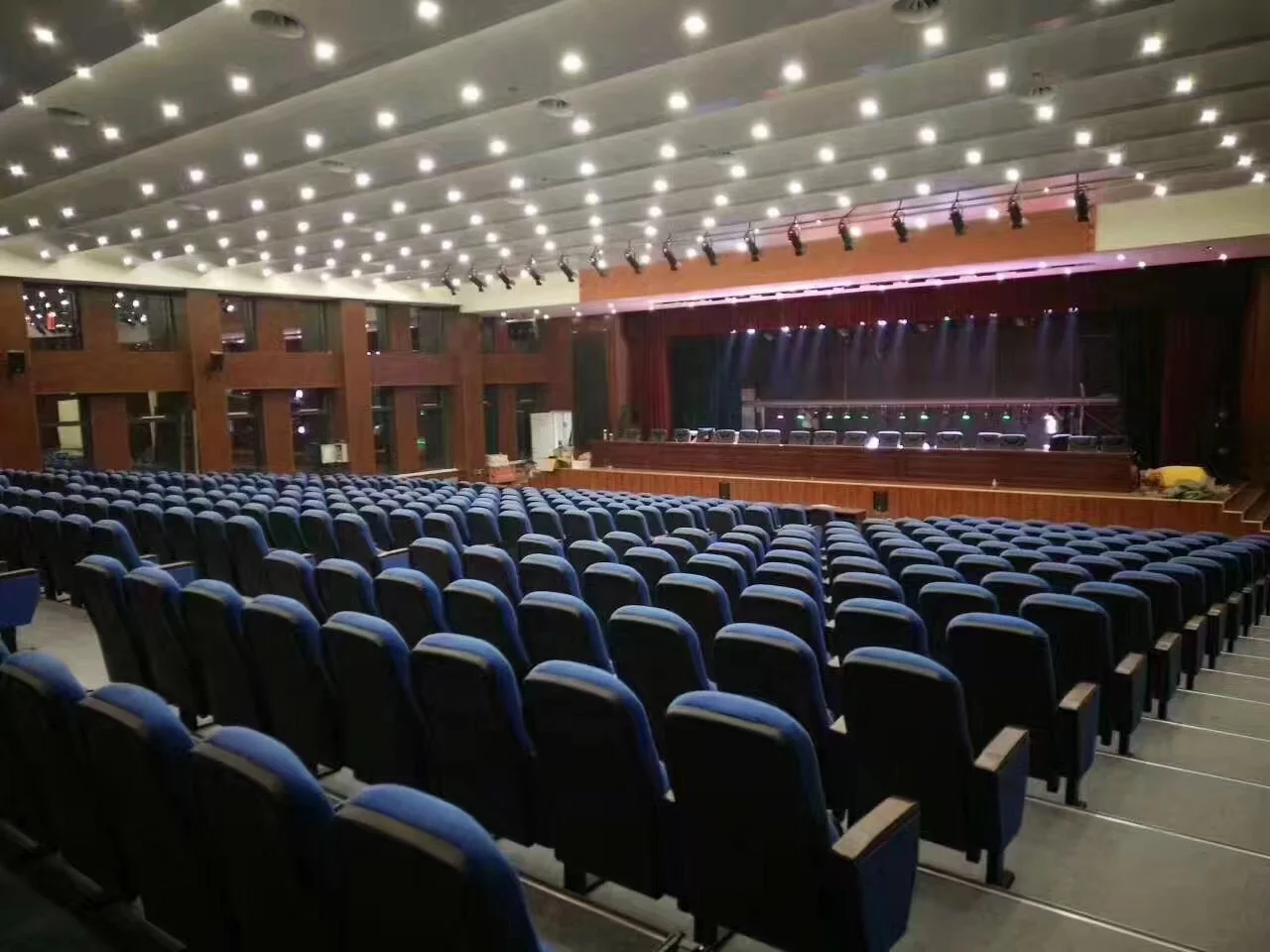 Lecture Hall Auditorium Seating With Tablet Arm Auditorium Chairs