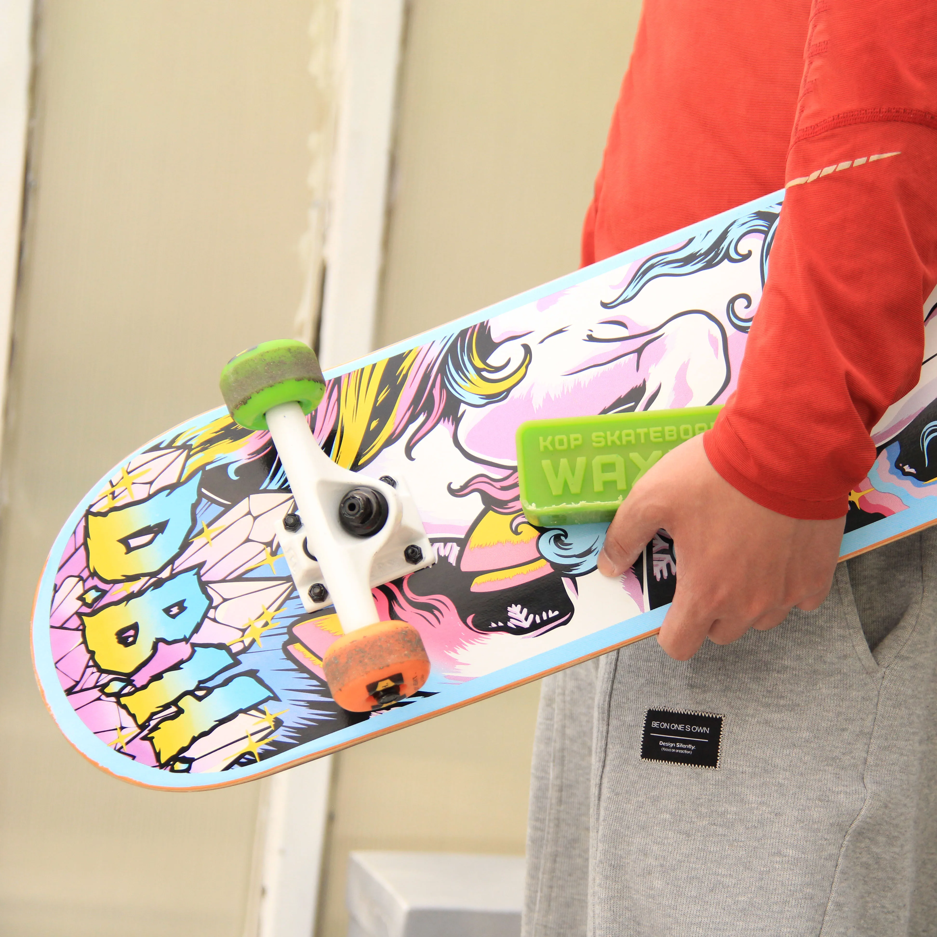 Специализированный восковой скейтборд, восковой шлифовальный воск, специально разработанный для скольжения и шлифовки, бесплатный образец, низкий минимальный объем заказа, услуги бесплатного дизайна