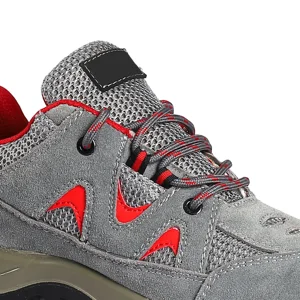 Waterproof and oil-resistant protective shoes Style Anti Impact And Anti Puncturegenuine leather steel toe labor safety shoes