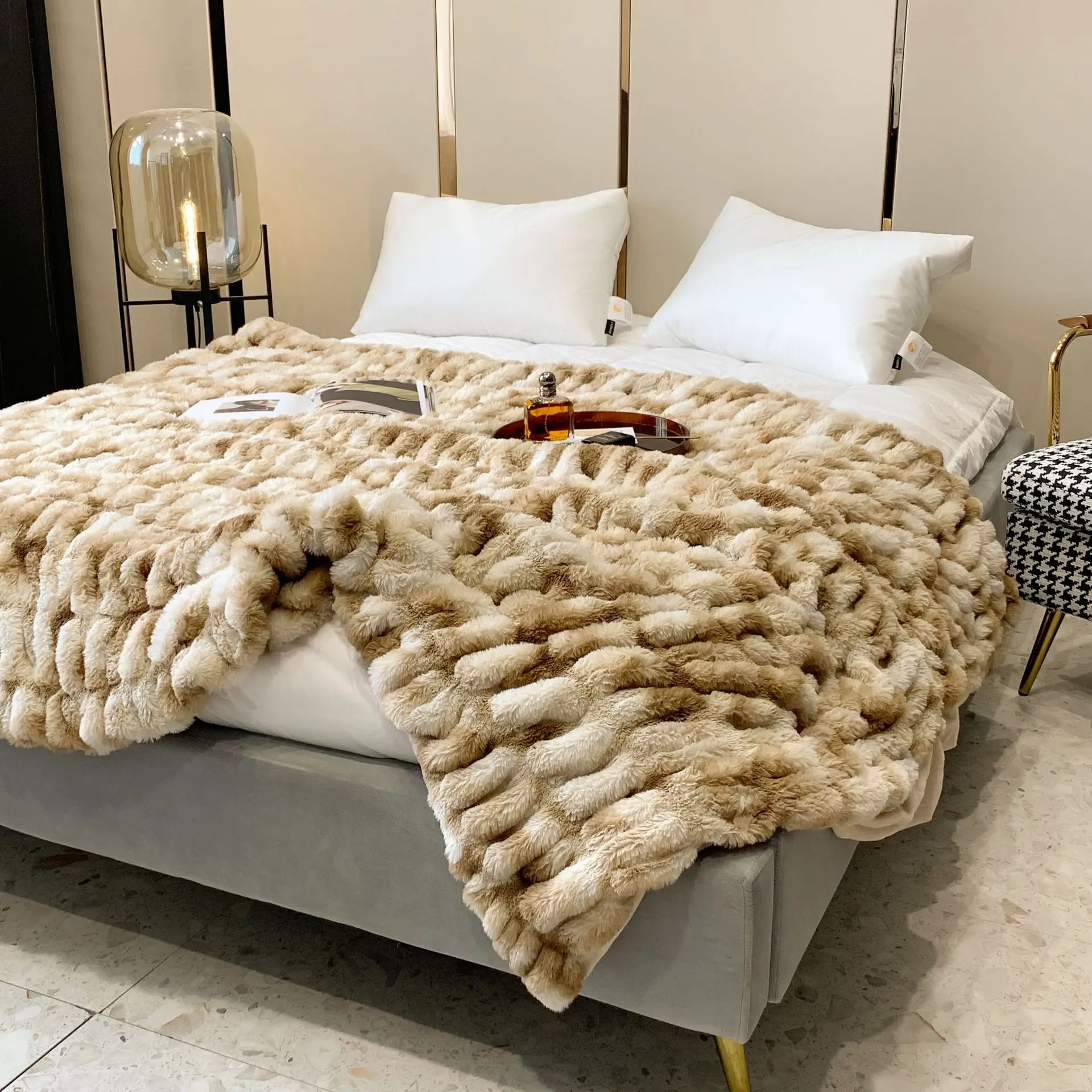Warm Luxury Bed Cover Quilt Thick Shaggy Winter Throw Blanket Fleece