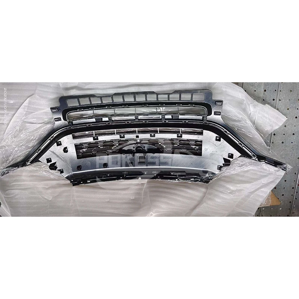 Auto Part LB5Z8200CD Grille for Ford Explorer 20 — 2