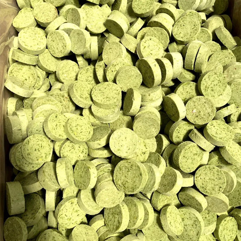 Wholesale Eco-friendly Health Perfect Pet Reward High-protein Freeze-Dried Bone Meat Cake Dog Cat Training Treats Snack Natural
