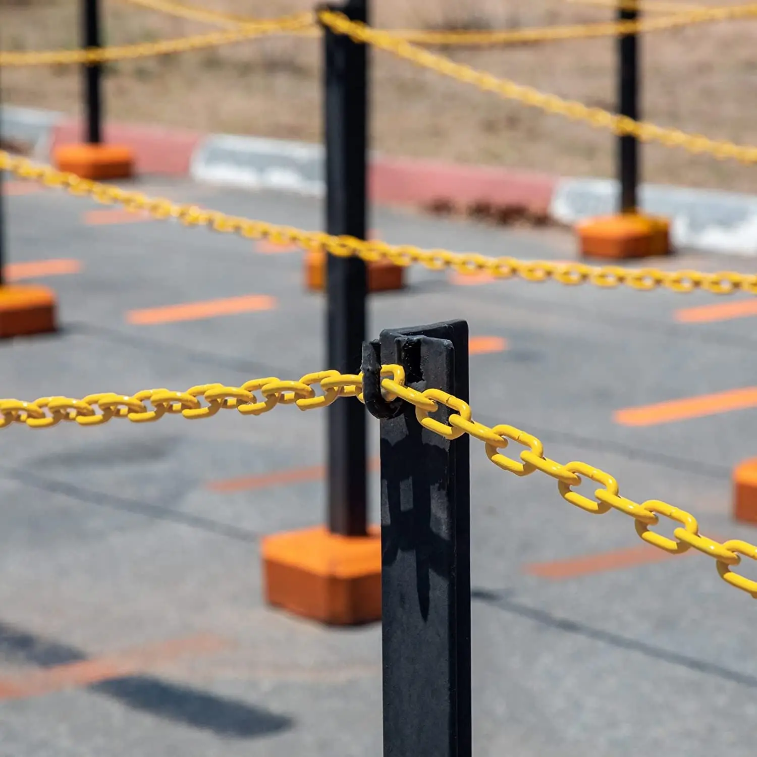 PATIKIL Orange Plastic Chain with 200 Foot Length and Customizable Size for Safety Barriers and Queue Lines