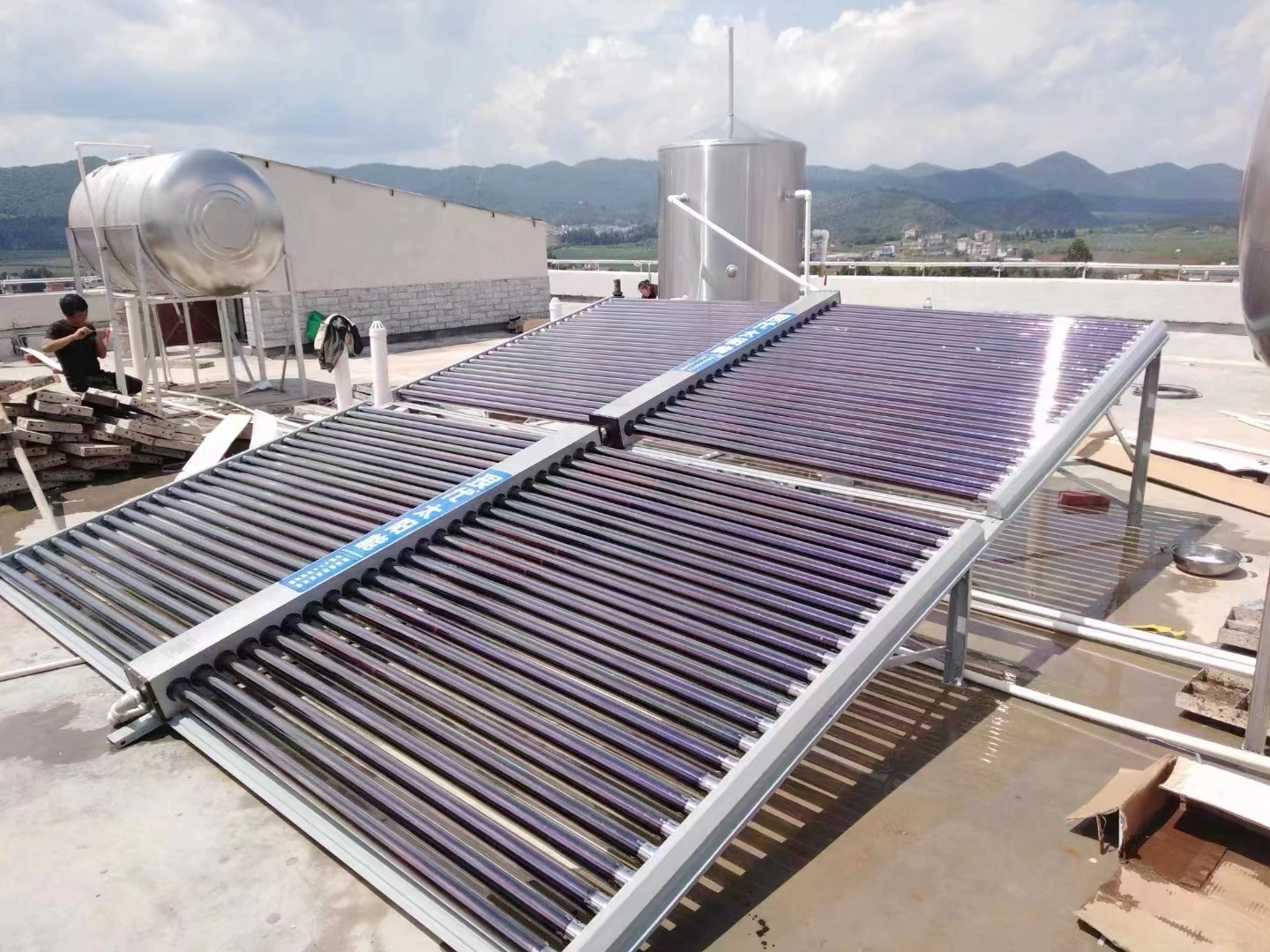 Electric Unpressurized Solar Hot Water Heater Evacuated Tube for Household and Hotel Heating System None Pressure Water Heater