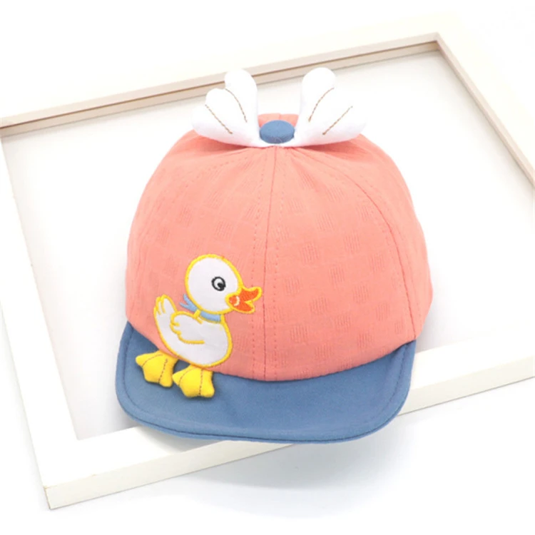 duck hat (6).jpg