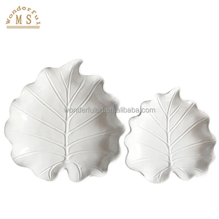 Oem Ceramic Palm tree leaf dish Shape Holders 3d Style plant tray Kitchenware  porcelain vegetable plate dish botany Tableware
