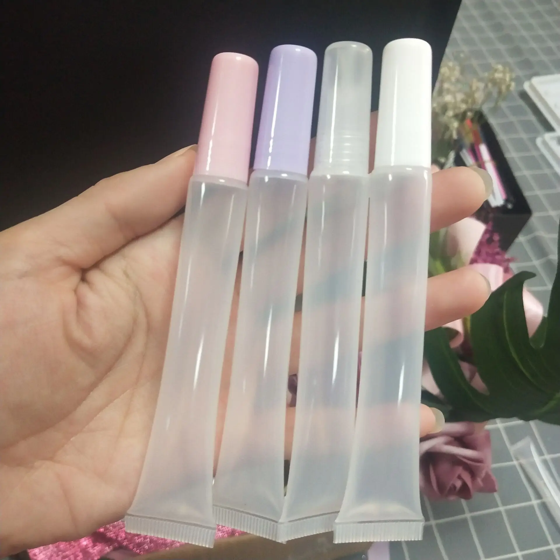 Wholesale Lipgloss Tubes Lip Gloss Pigment Plastic Squeeze Lip Gloss ...