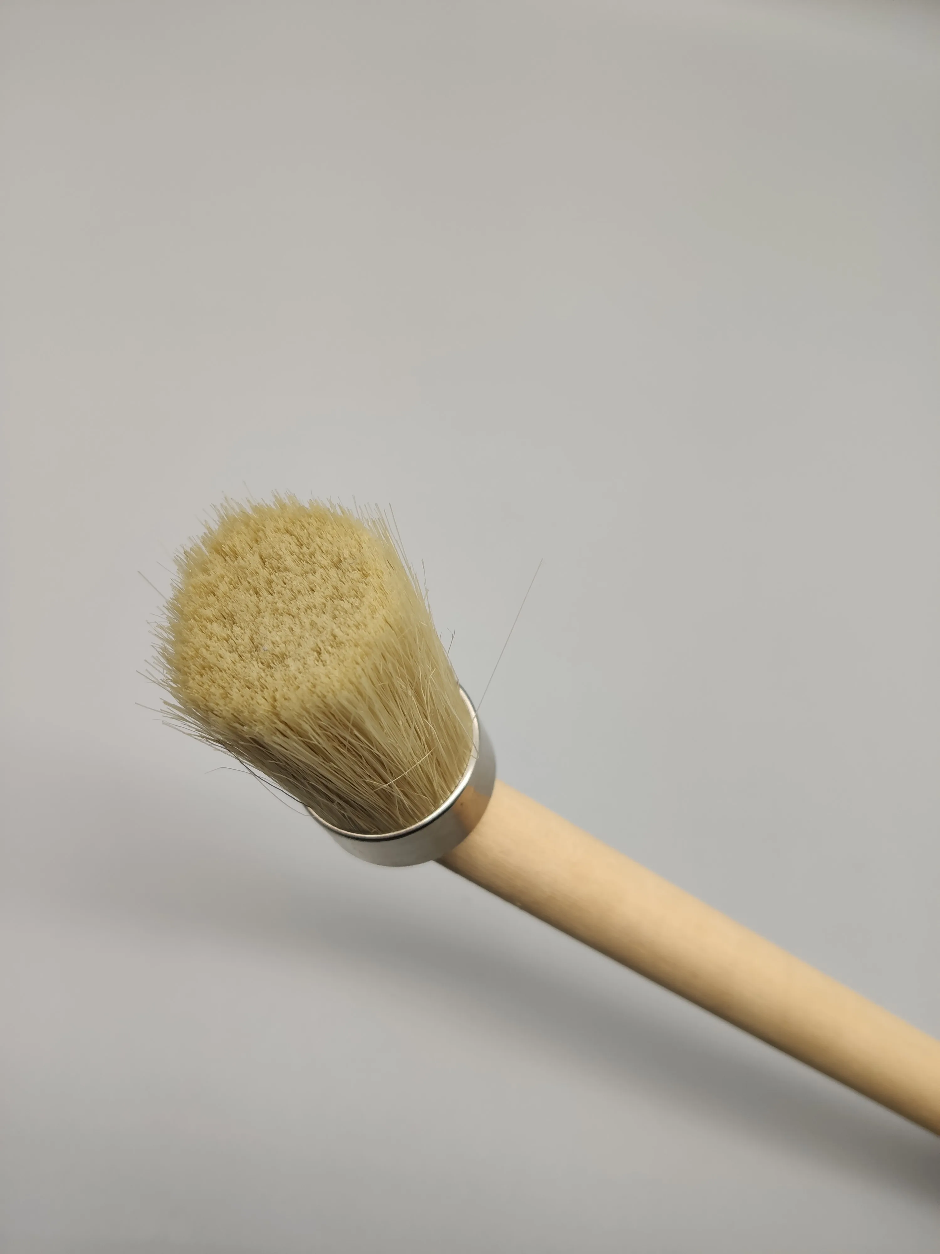 Factory price ball peen brush with long wooden handle for elbow brush ship paint