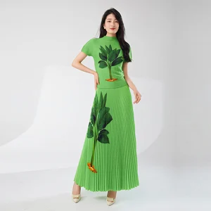 2025 Miyake Pleated Summer Printed T-Shirt and Skirt Set for Women Casual Two-Piece Set With Ankle-Length Polyester Top
