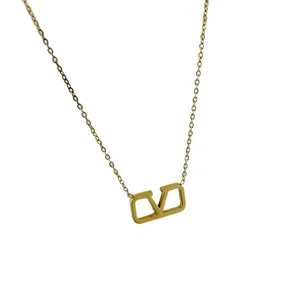 Wholesale Stainless Steel Necklace Gold PVD Plated Letter Pendant Waterproof Collarbone Chain Classic Geometric Heart Pattern