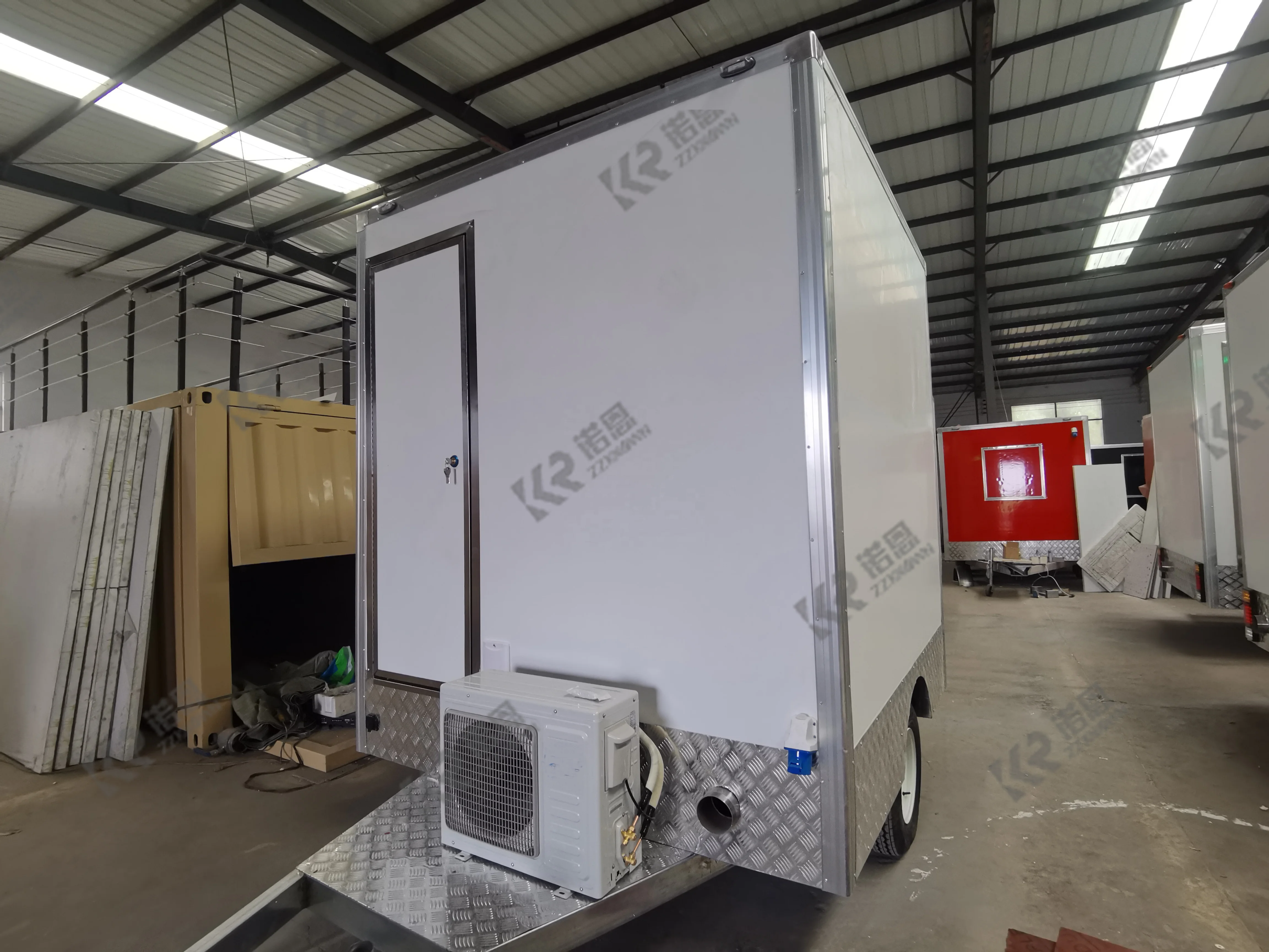 ZZKNOWN Mobile Luxury Portable Toilets for Sale Custom Cheap Bathroom Portable Toilet Trailer Portable Toilet and Shower Room