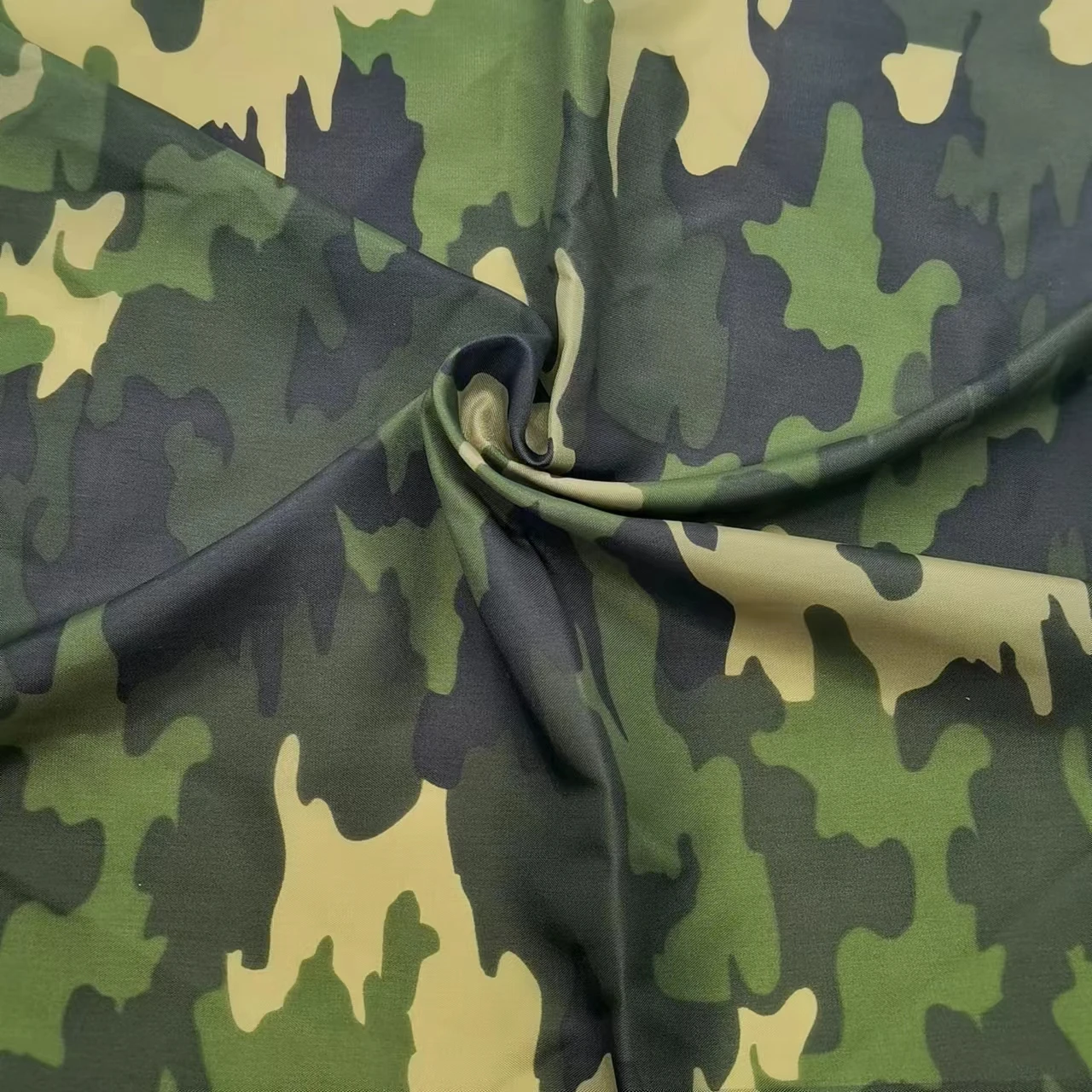 New Fashion Man Outdoor Camouflage Clothing 100% Polyester Digital ...