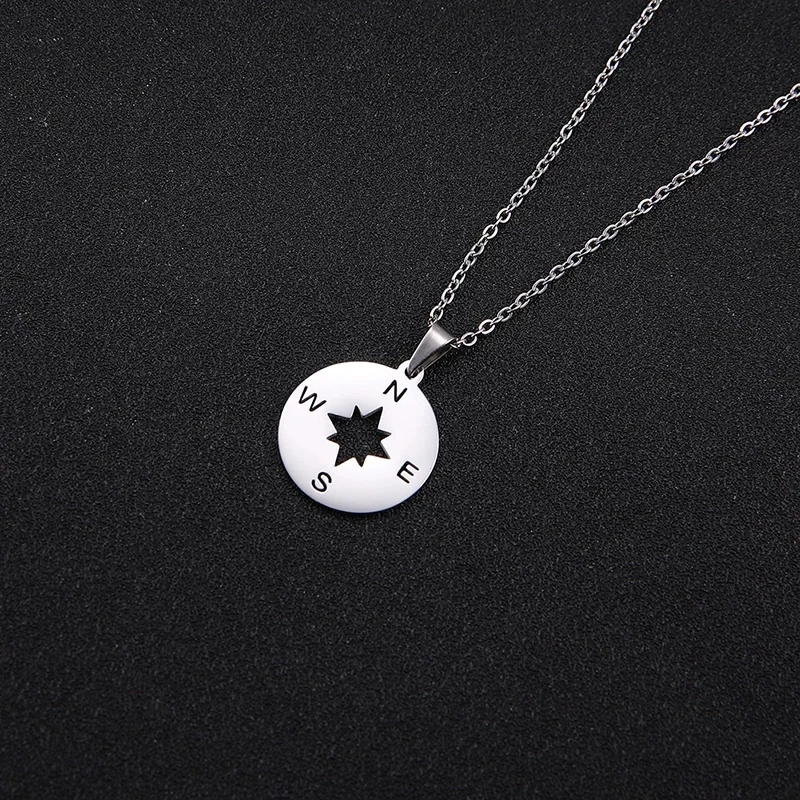 Women and Men's Unique Design Stainless Steel Necklaces Hollow round Compass Pendant with Gold Plating Wholesale Stock Jewelry