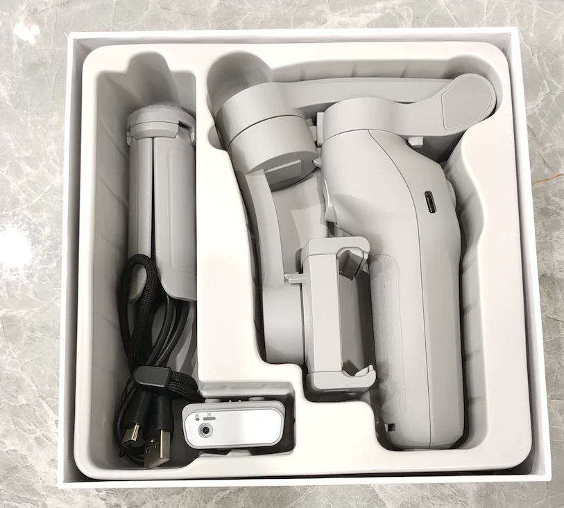 L7C Pro Plus 3 Axis Smartphone Gimbal - AI Tracking Stabilizer