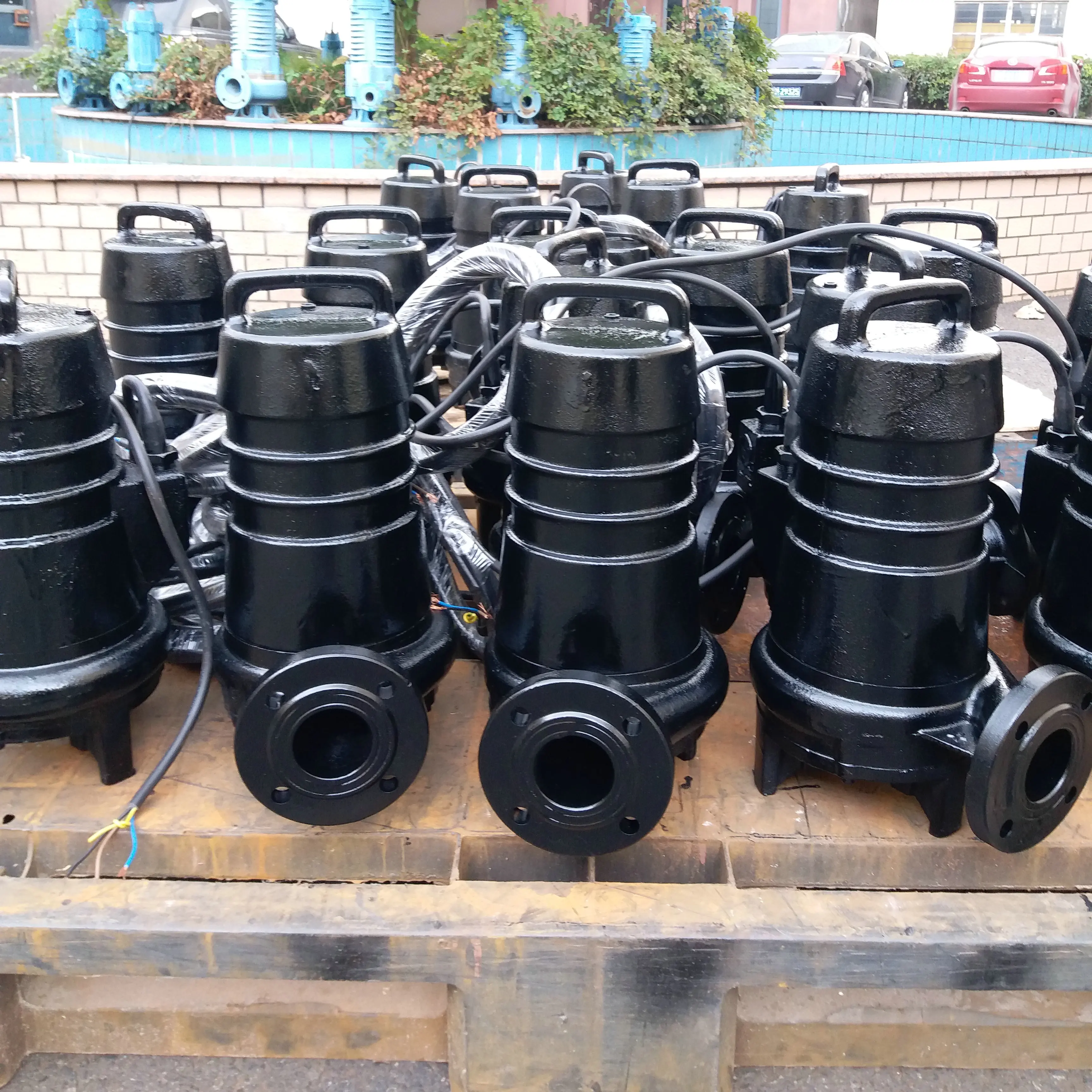 Submersible Sump Pump with Auto Coupling Guide Rail