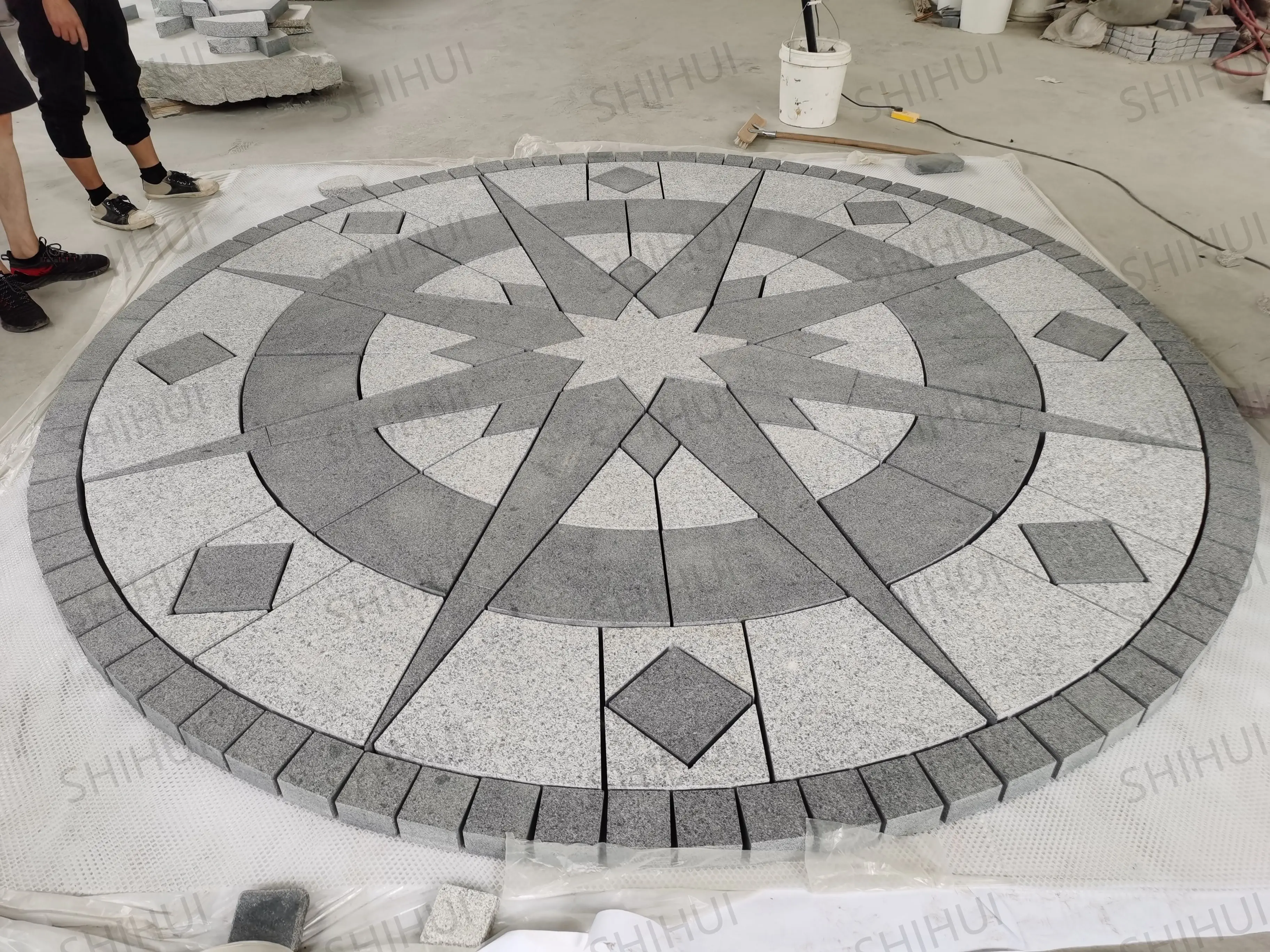 SH STONE Customized Natural Stone Mixed Round Granite Pavers Circular Pattern Medallion Paving Paver Stone Mesh Cobblestone