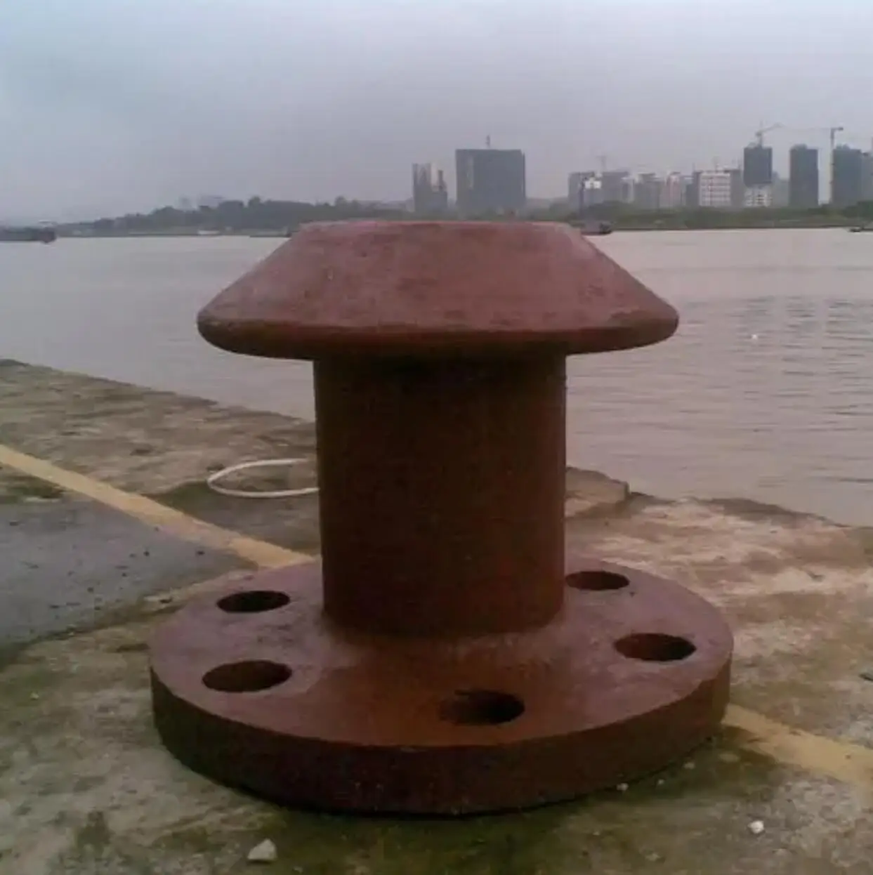 15T 50T 200T Cast Iron Marine a Single Bitt Bollard Kidney Bitt Cast Steel Mooring Dock Bollards