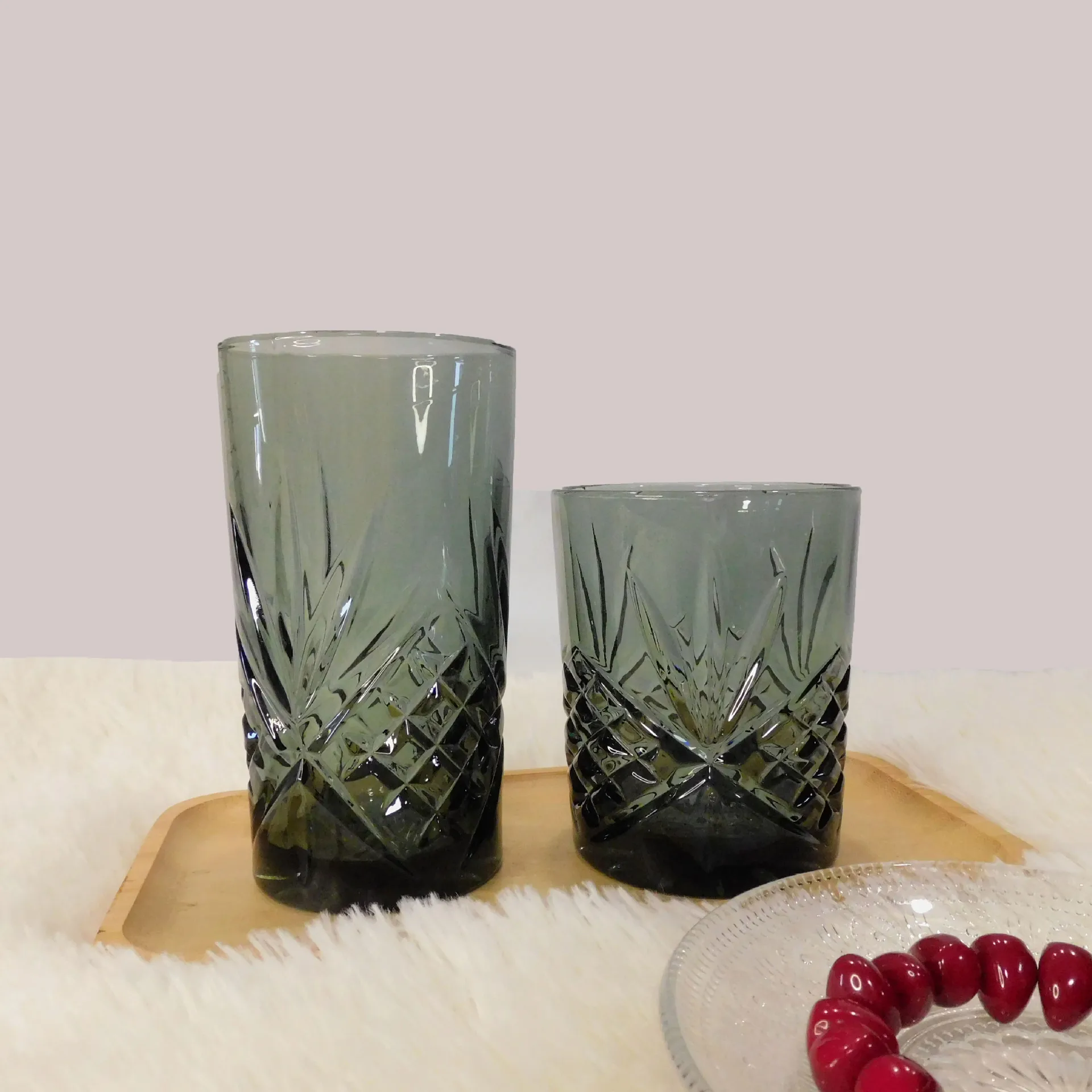 Crystal Wine Glass Vintage Goblet Ribbed Stemless Personalized Charm Wine Glass Cup Black Wine Glasses