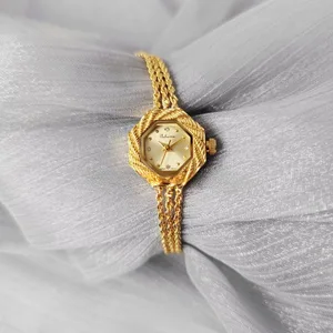 2026 New Style Vintage Temperament Compact Mini Retro Small Gold Watch Niche Light Luxury Waterproof Bracelet Women's Watch