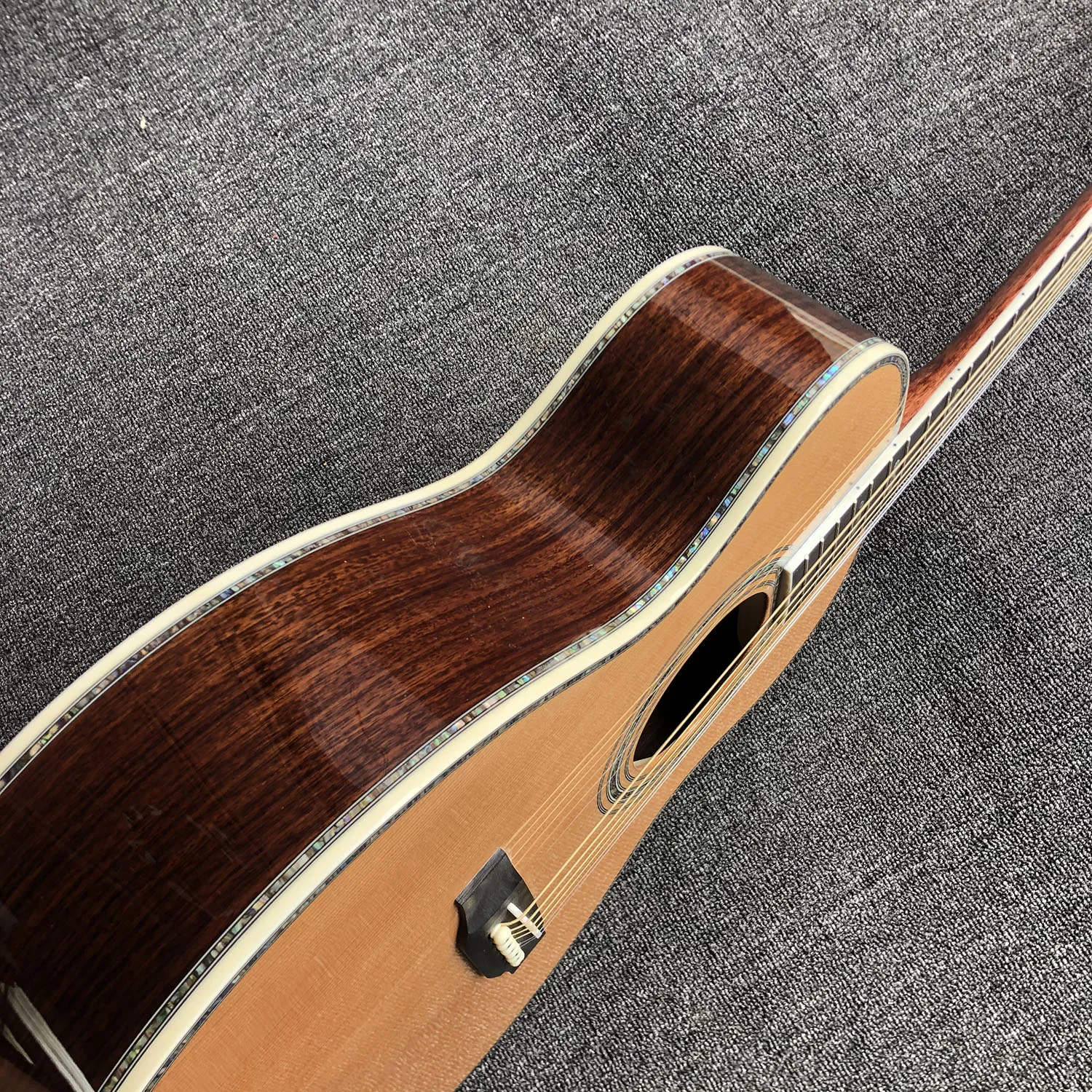 Chitarra Acustica Dreadnought 41 Pollici – Corpo In Cedro Massiccio, Tastiera Ebano, Abalone