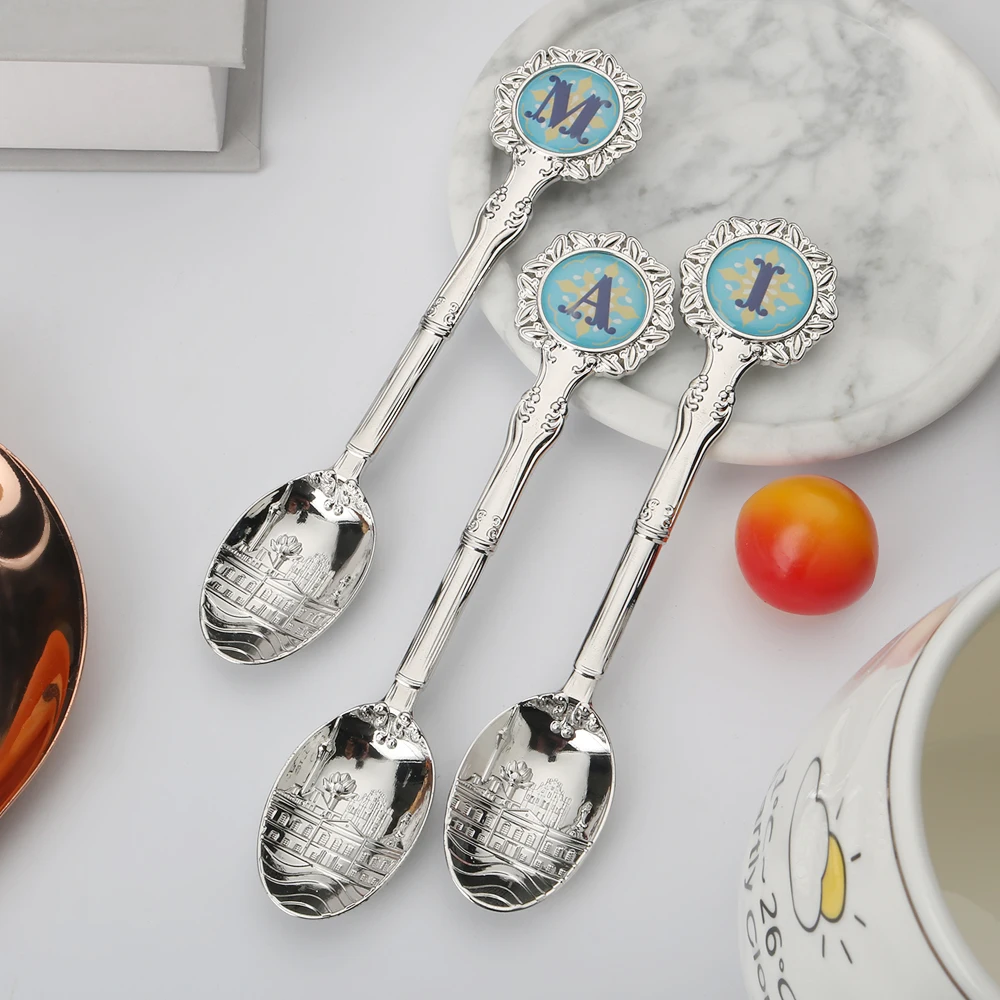 銀のスプーン6本　匙の部分は金メッキ　美品　バフ済み 銀のスプーン6本 匙の部分は金メッキ 美品 バフ済み