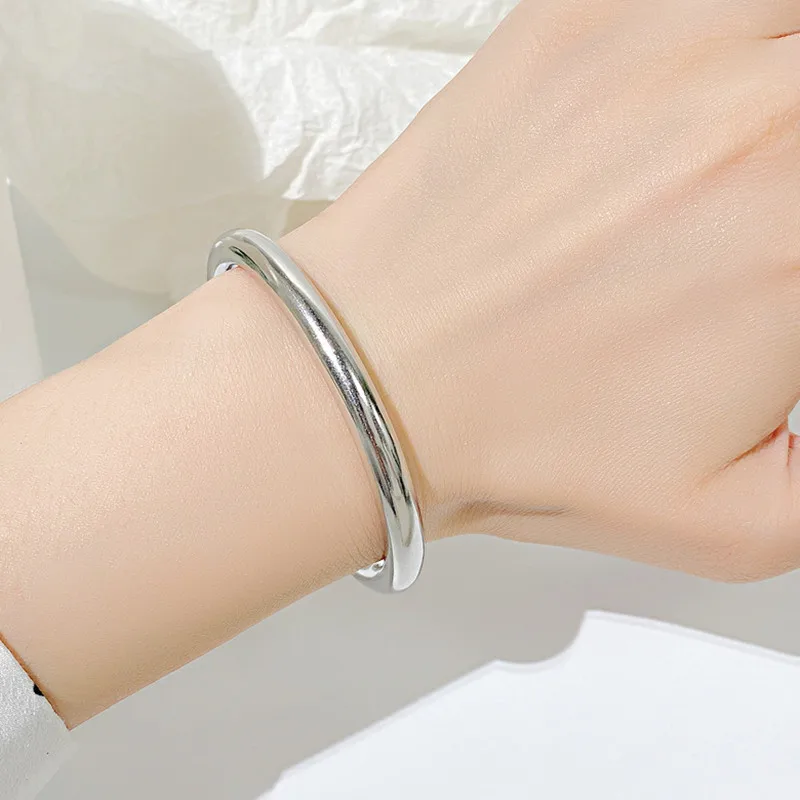 Wholesale Custom Logo Polished Jewelry Women 18K Gold Plated Stainless Steel C Shaped Open Bracelets Bangle