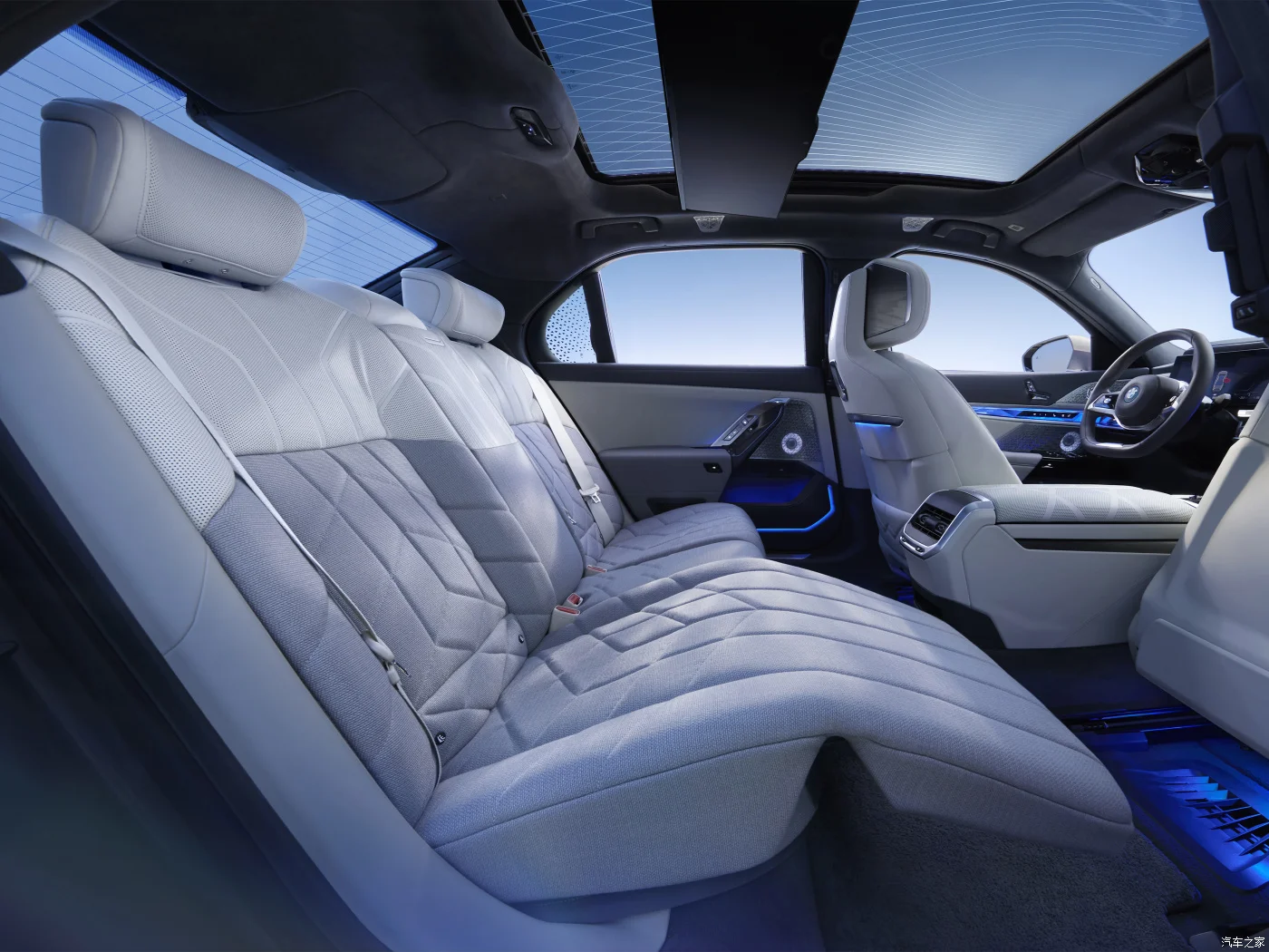 2023-chinese-luxury-car-discount-4-fourbaoma-i7-wheel-new-energy-ev