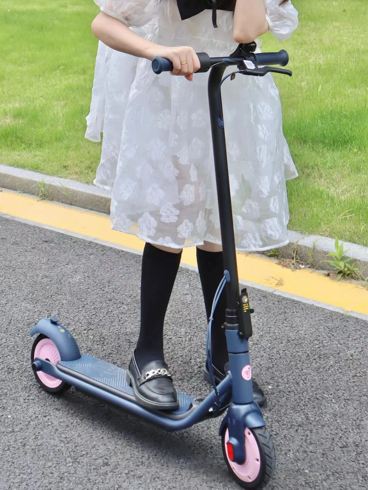 厂家直供新款活力板 游龙板 二轮滑板两轮 儿童滑板车成人滑板-阿里巴巴